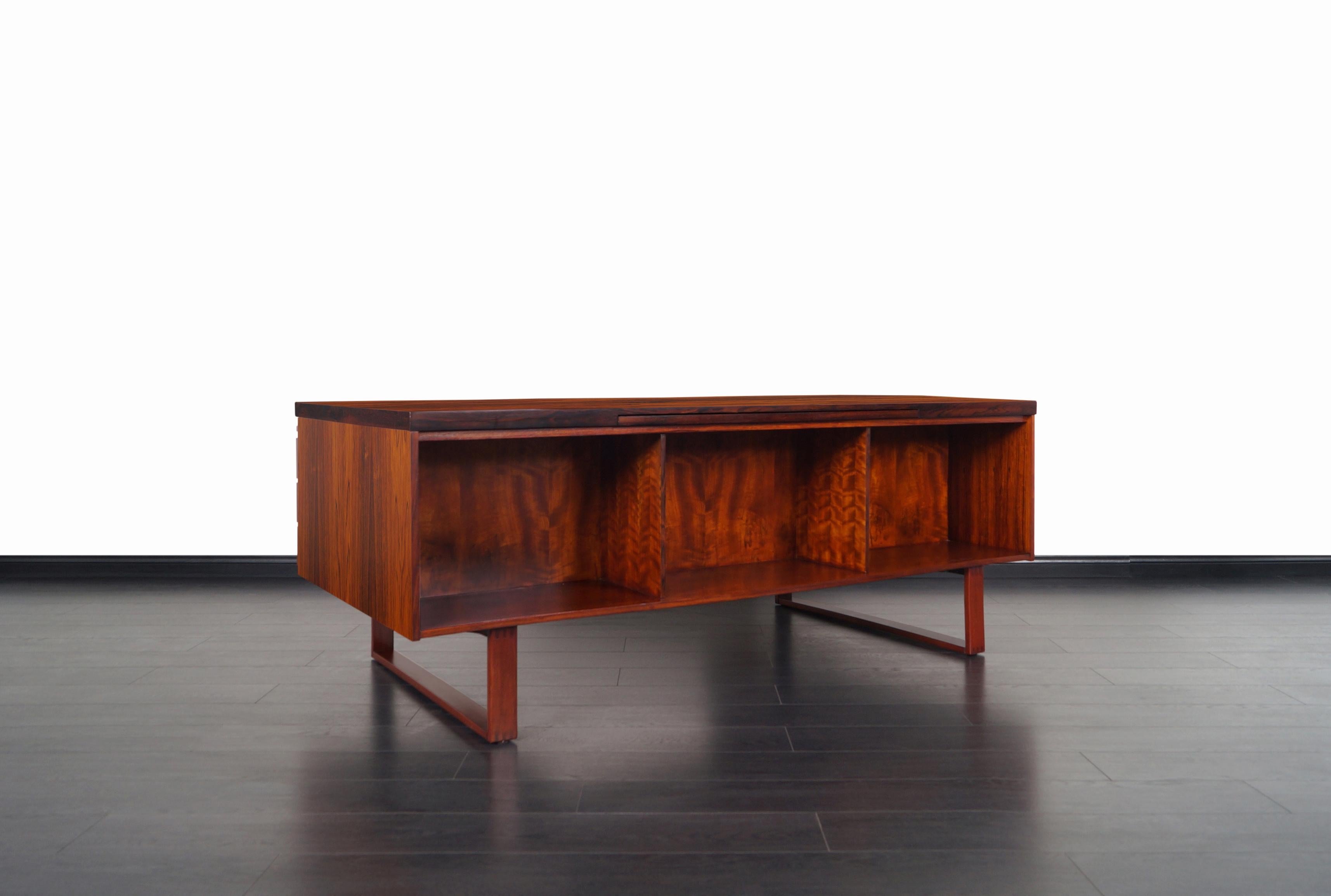 Danish Modern Executive Rosewood Desk by Henning Jensen and Torbin Valeur 2