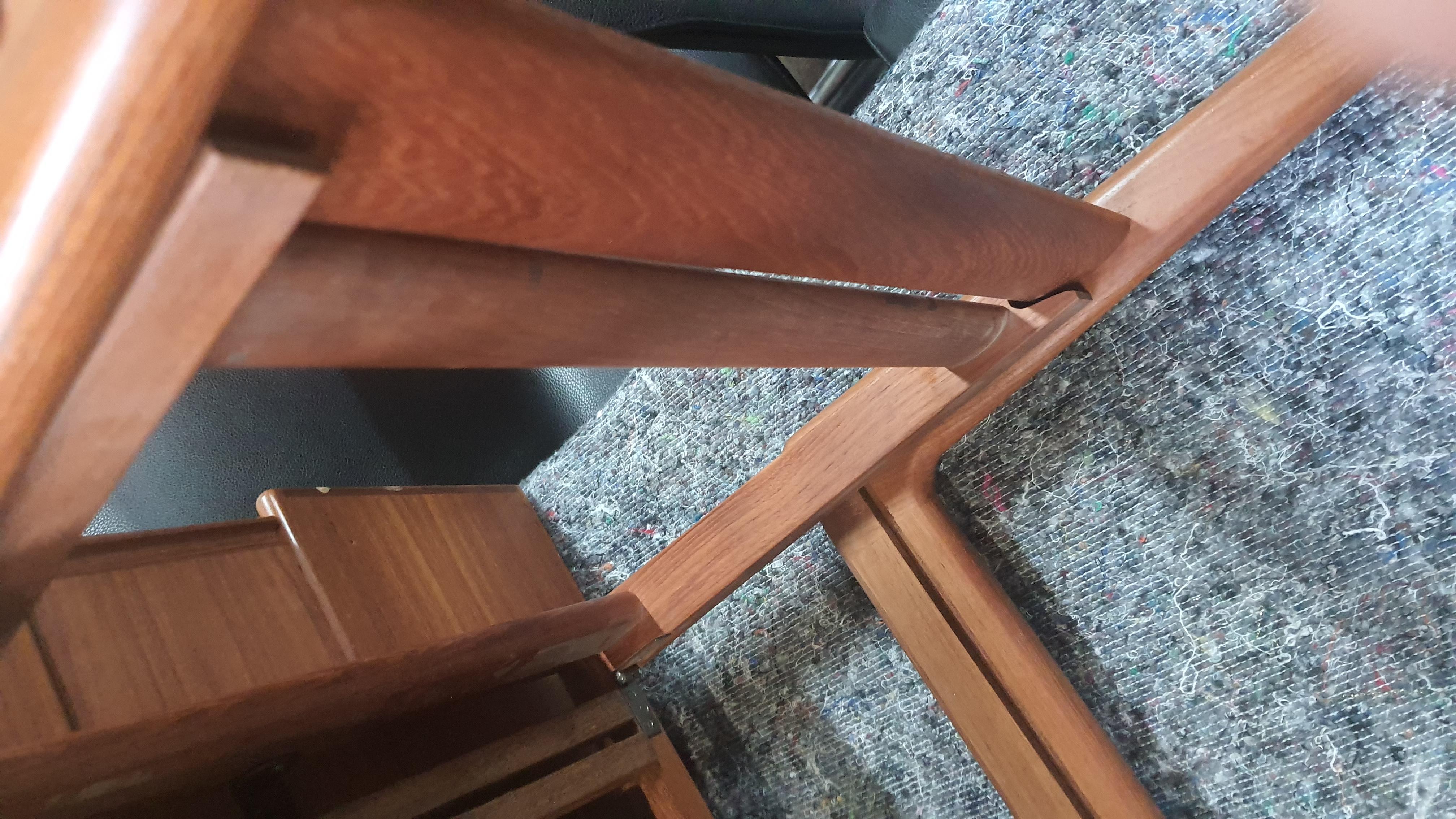 Dänischer ausziehbarer und verwandelbarer Tisch, hoch und niedrig, Teakholz, Kai Kristiansen. im Angebot 13