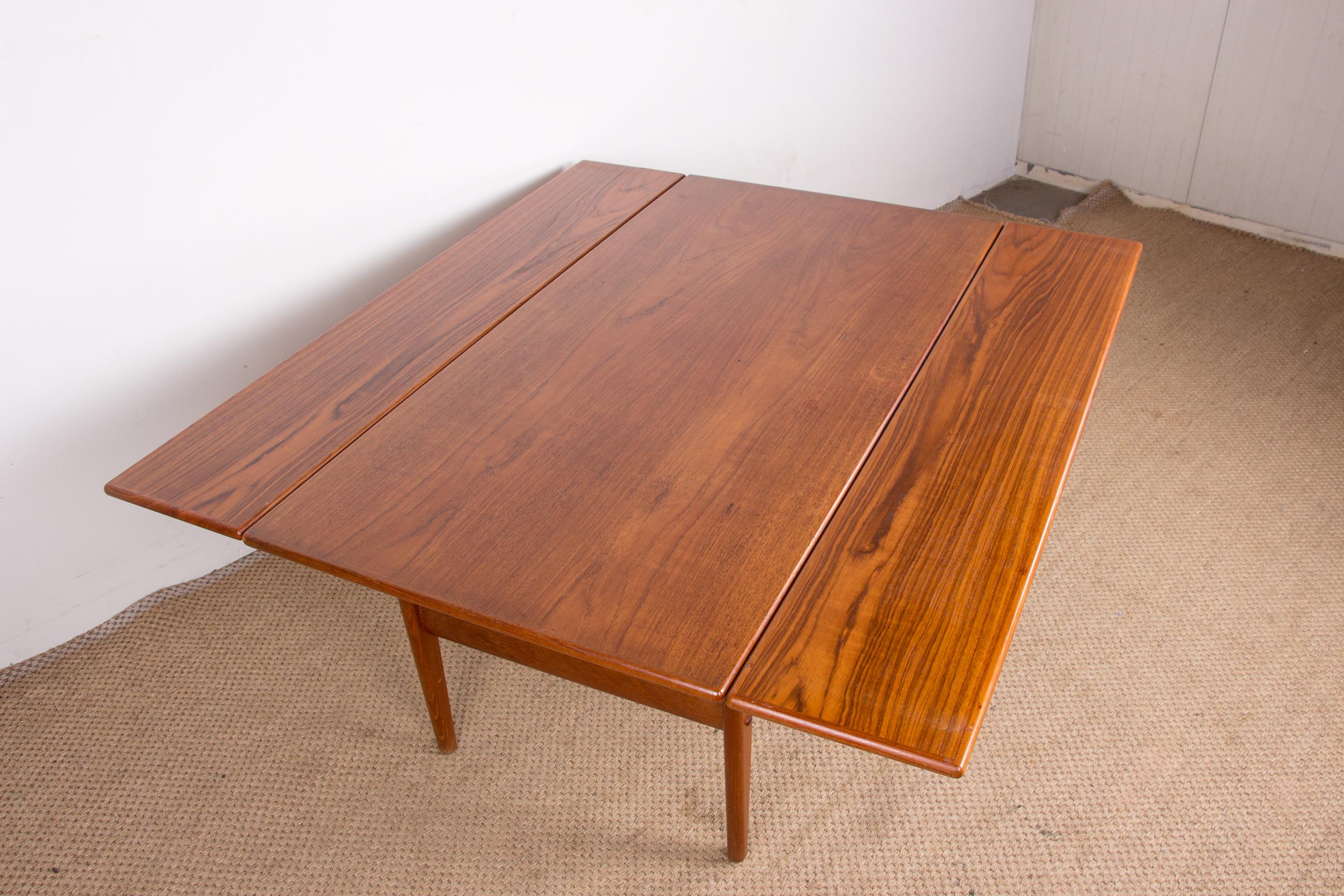 Teck Table danoise extensible et transformable, haut et bas, teck, Kai Kristiansen. en vente