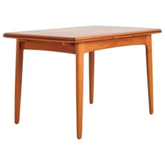 Mesa de comedor extensible danesa, diseñada por Svend Aage Madsen, de los años 60, de teca