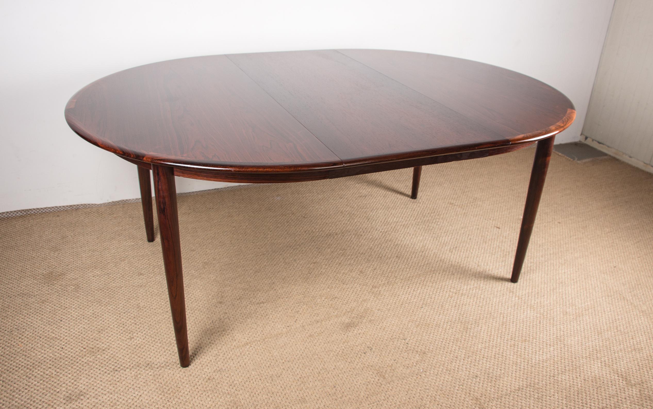 Danish Extendable Dining Table in Rio Rosewood Model 55, Arne Vodder for Sibast For Sale 5