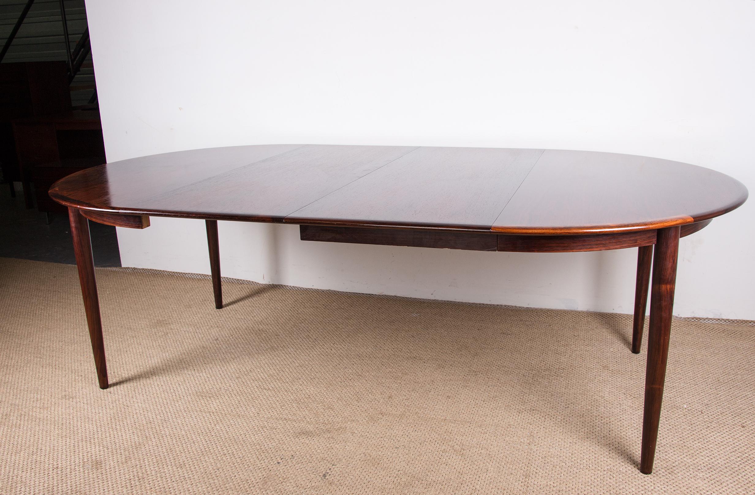 Danish Extendable Dining Table in Rio Rosewood Model 55, Arne Vodder for Sibast For Sale 8