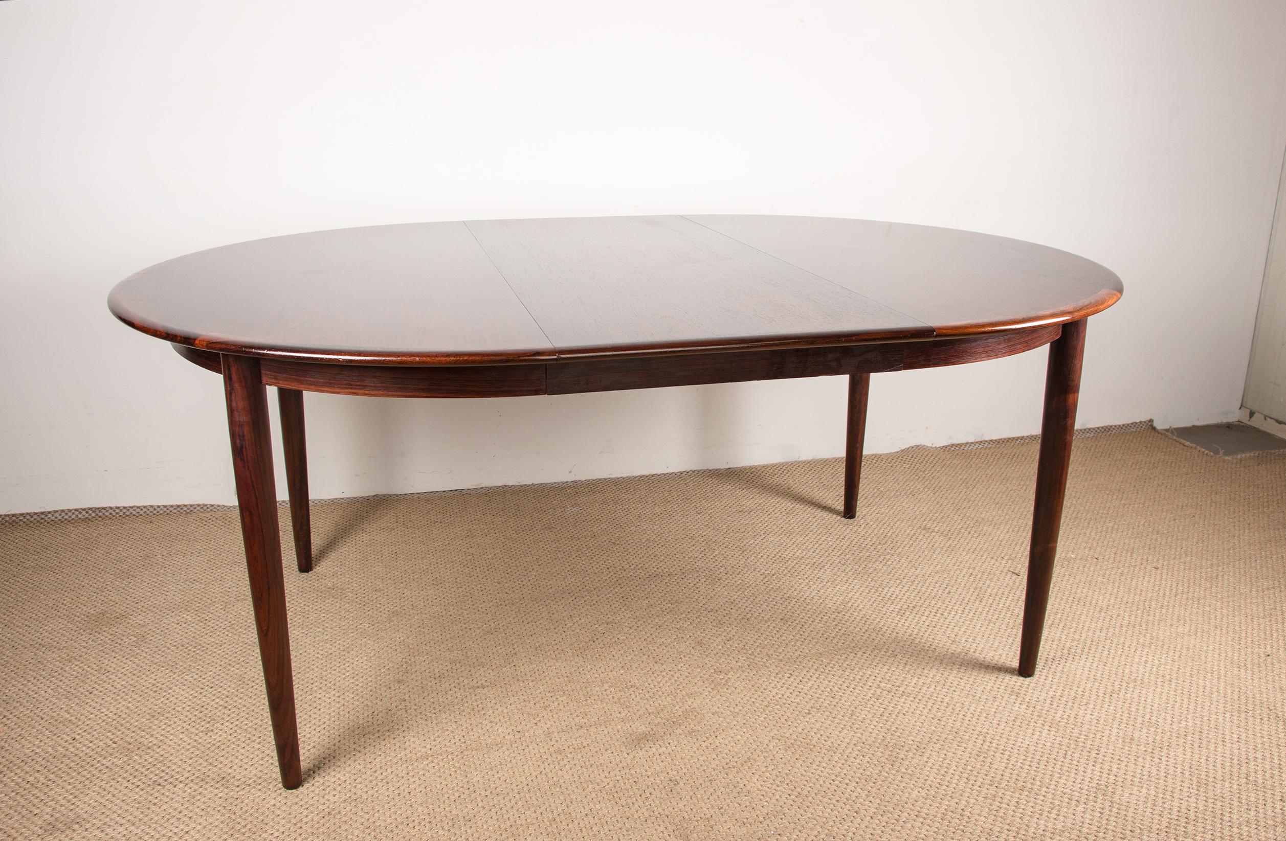 Danish Extendable Dining Table in Rio Rosewood Model 55, Arne Vodder for Sibast For Sale 4