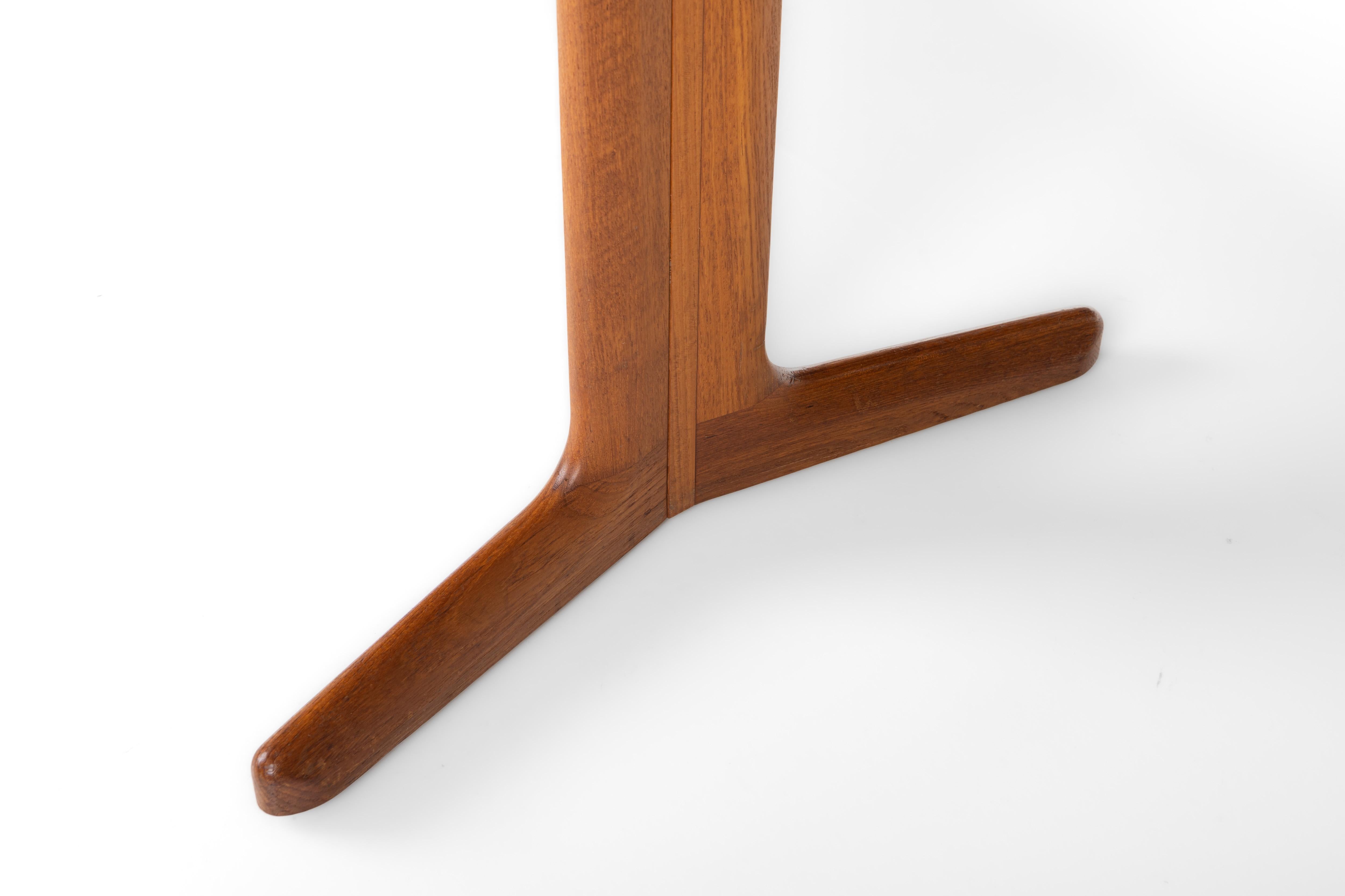 Danish Extendable Dining Table in Solid Teak, 1960s 2