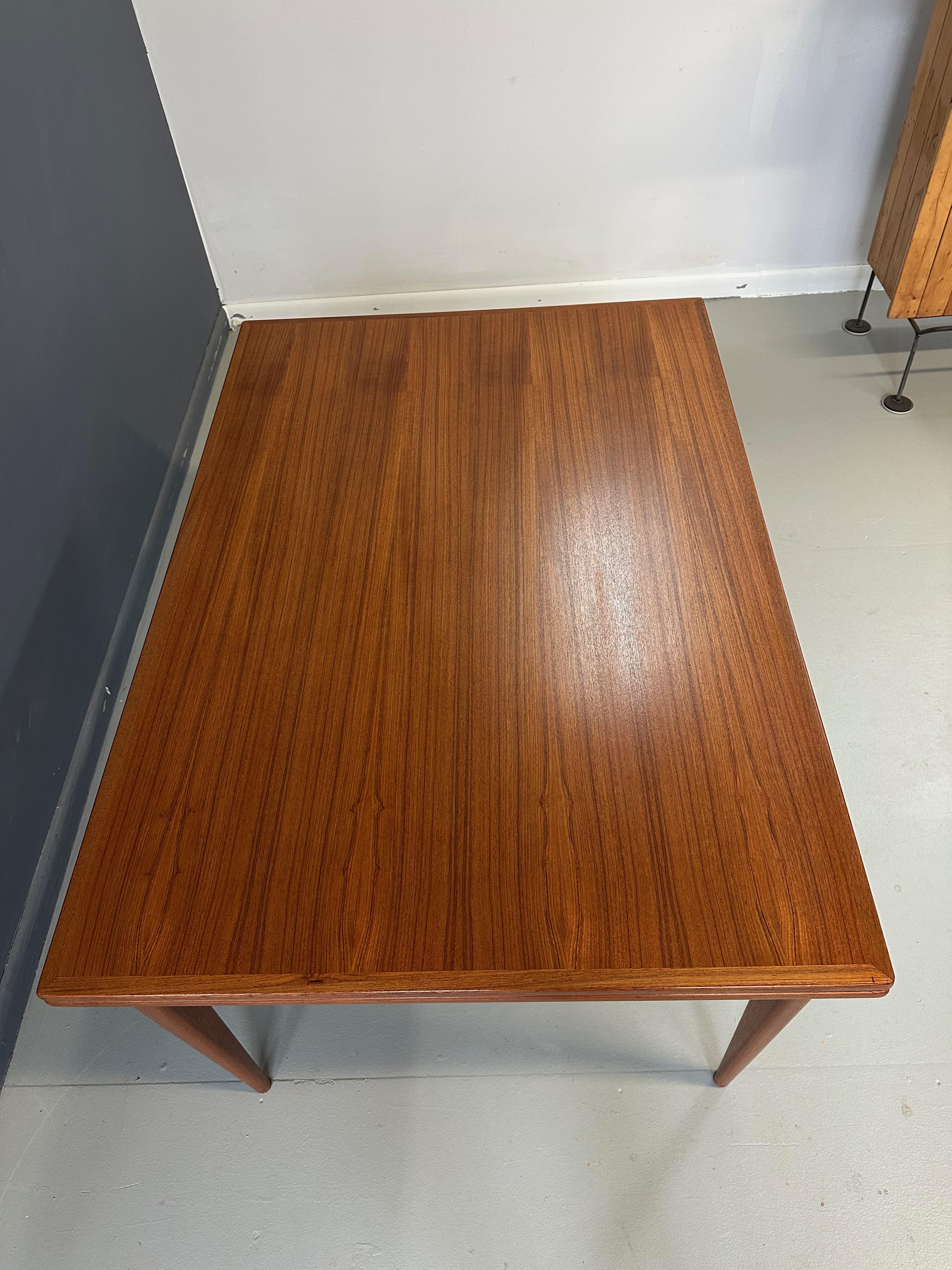 Danish Extendable Dining Table in Teak by Niels O. Møller for J.L. Møller For Sale 1