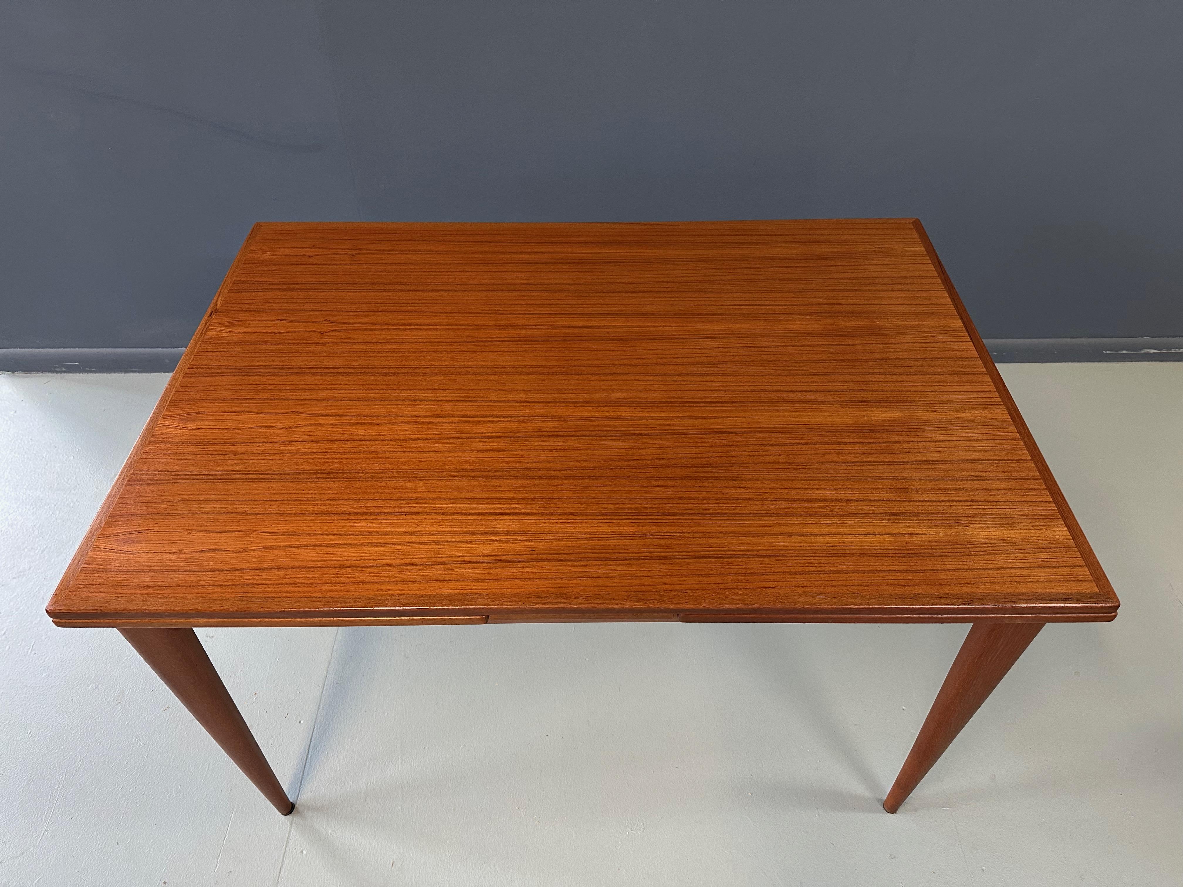 Danish Extendable Dining Table in Teak by Niels O. Møller for J.L. Møller For Sale 3