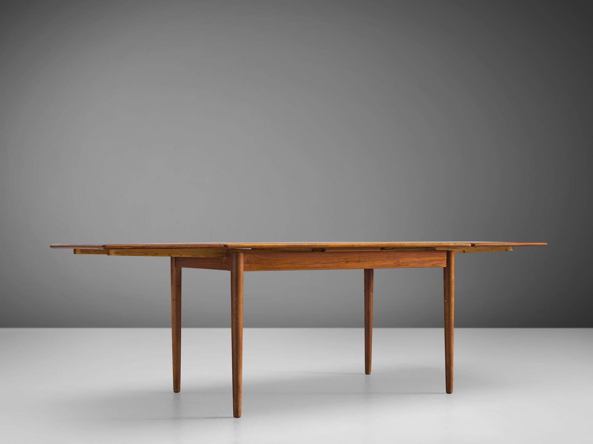 Danish Extendable Dining Table in Teak For Sale 2