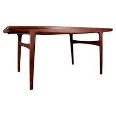 Danish extendable dining table in teak model 217 by Arne-H Olsen for Mogens Kold