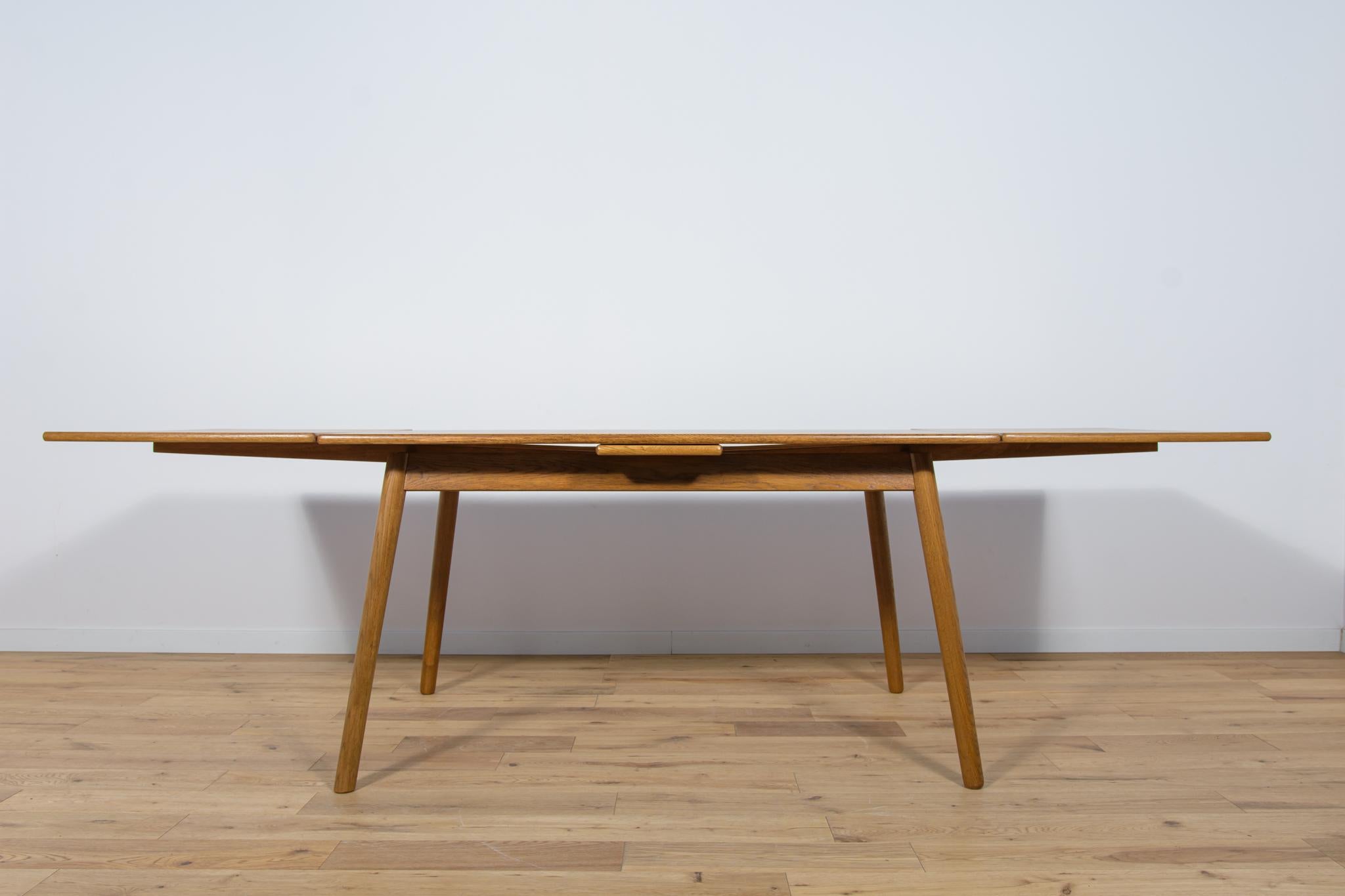 Danish Extendable Oak Dining Table, 1960s For Sale 4