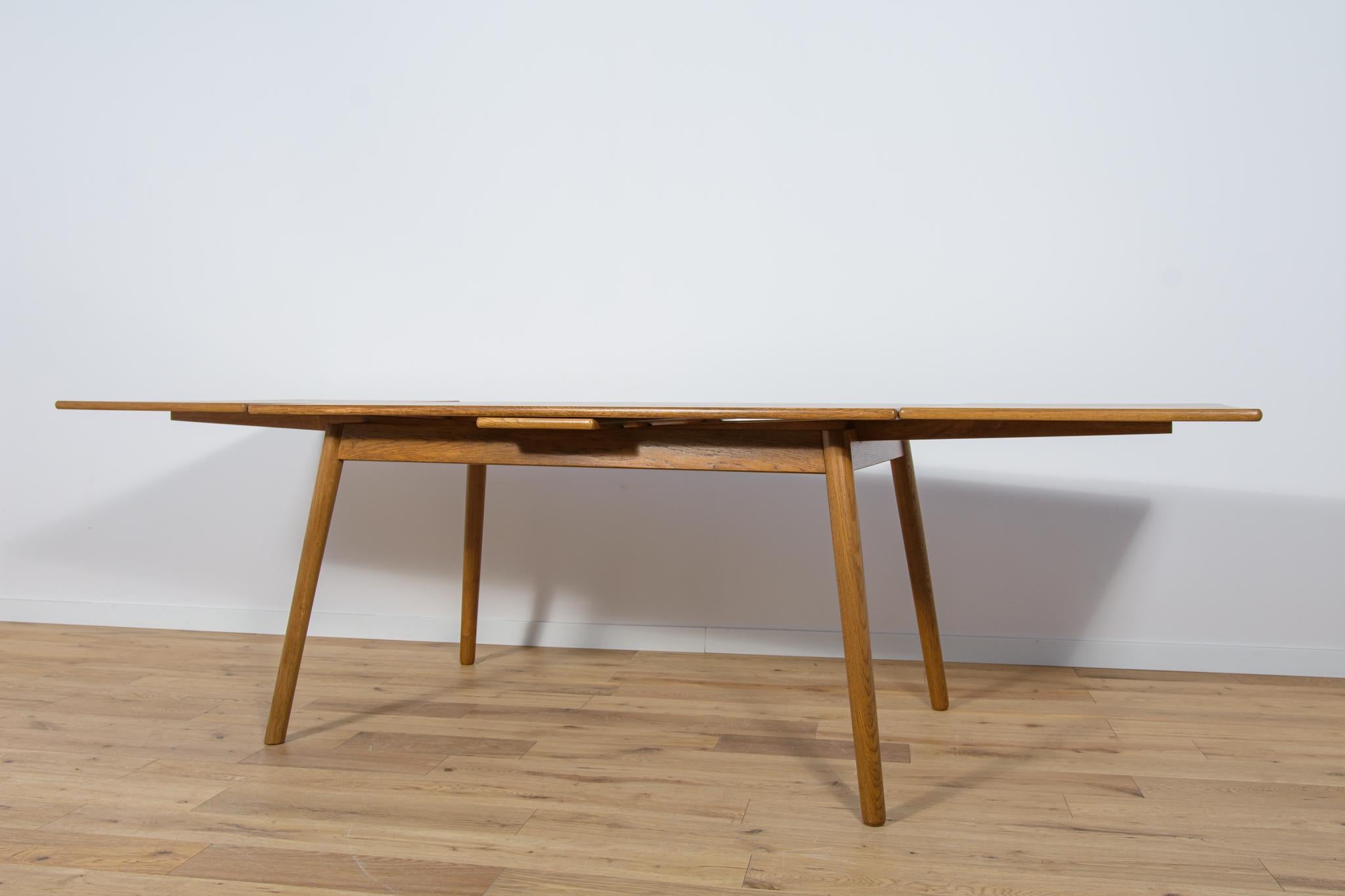 Danish Extendable Oak Dining Table, 1960s For Sale 6