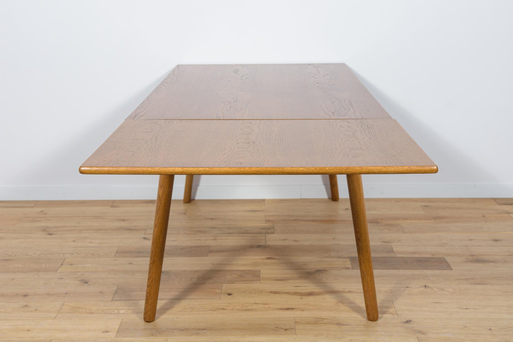 Danish Extendable Oak Dining Table, 1960s For Sale 7