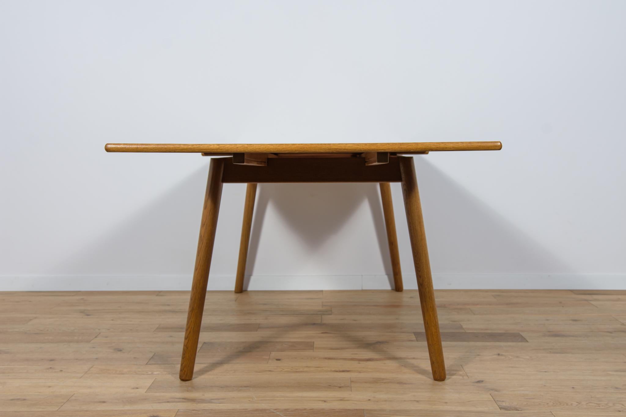 Danish Extendable Oak Dining Table, 1960s For Sale 8