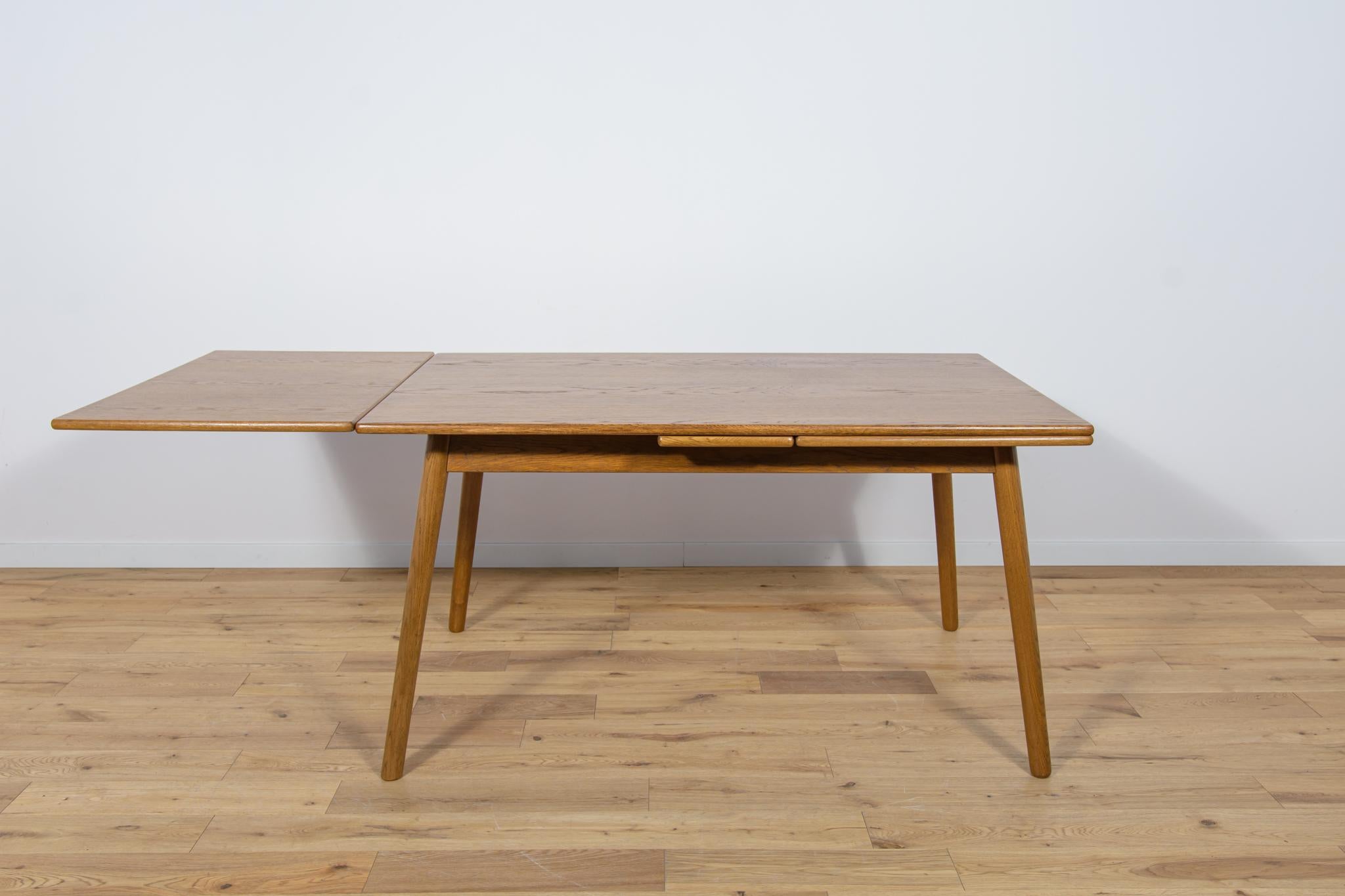 Danish Extendable Oak Dining Table, 1960s For Sale 2