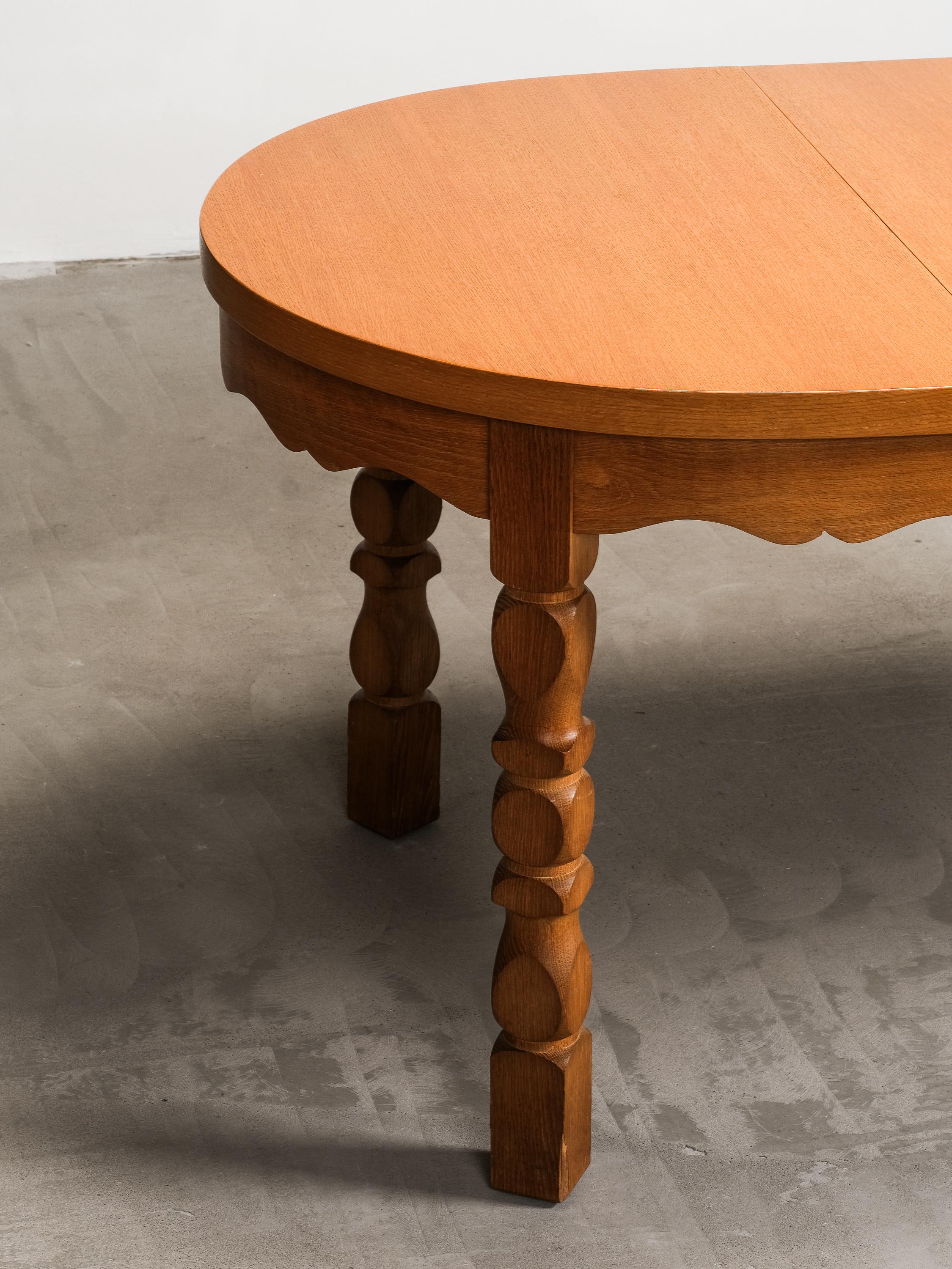 Danish Extendable Oak Dining Table by CJ Rosengaarden, 1960s im Zustand „Gut“ im Angebot in Karis, Nyland