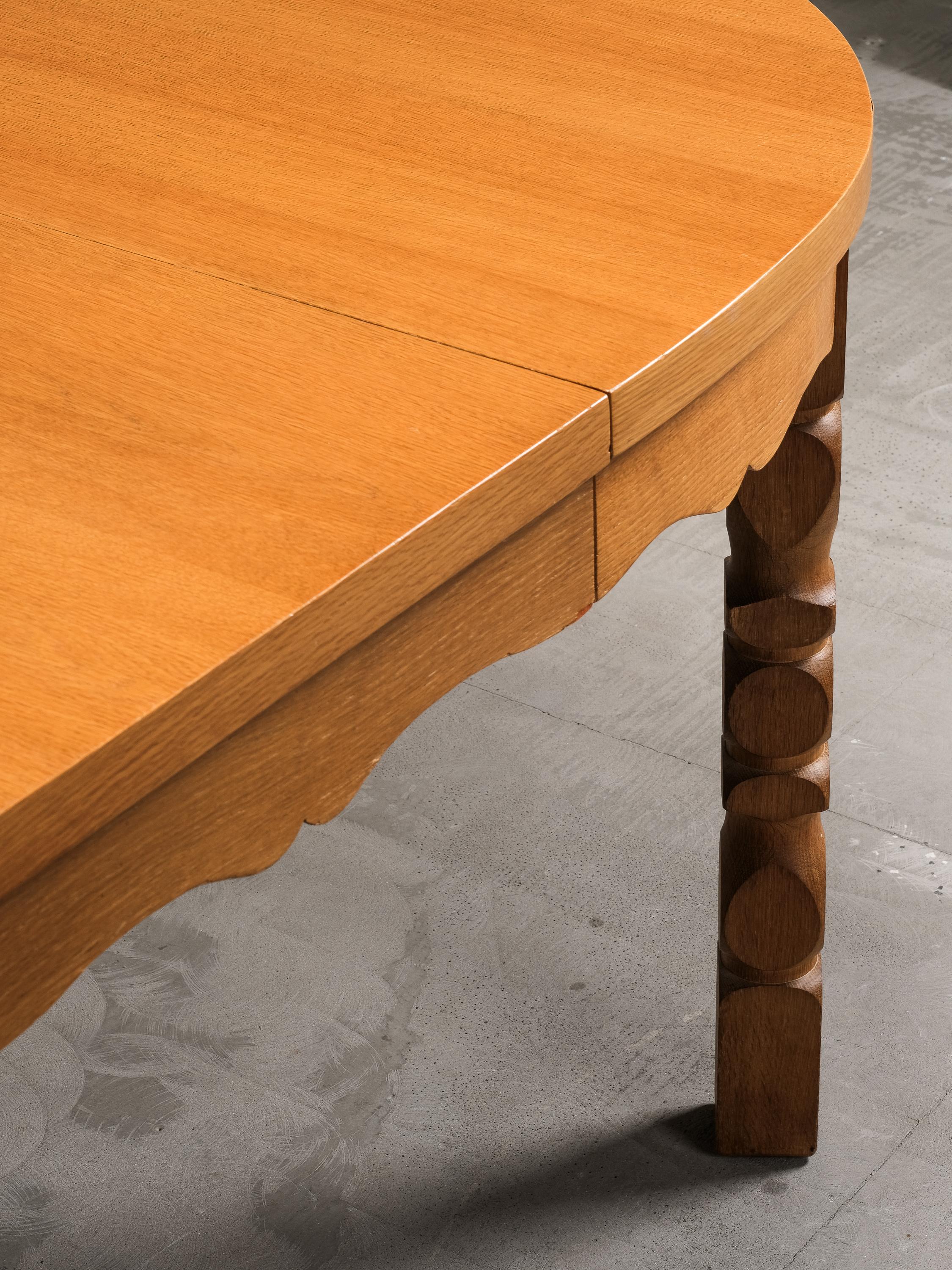 Danish Extendable Oak Dining Table by CJ Rosengaarden, 1960s (Mitte des 20. Jahrhunderts) im Angebot