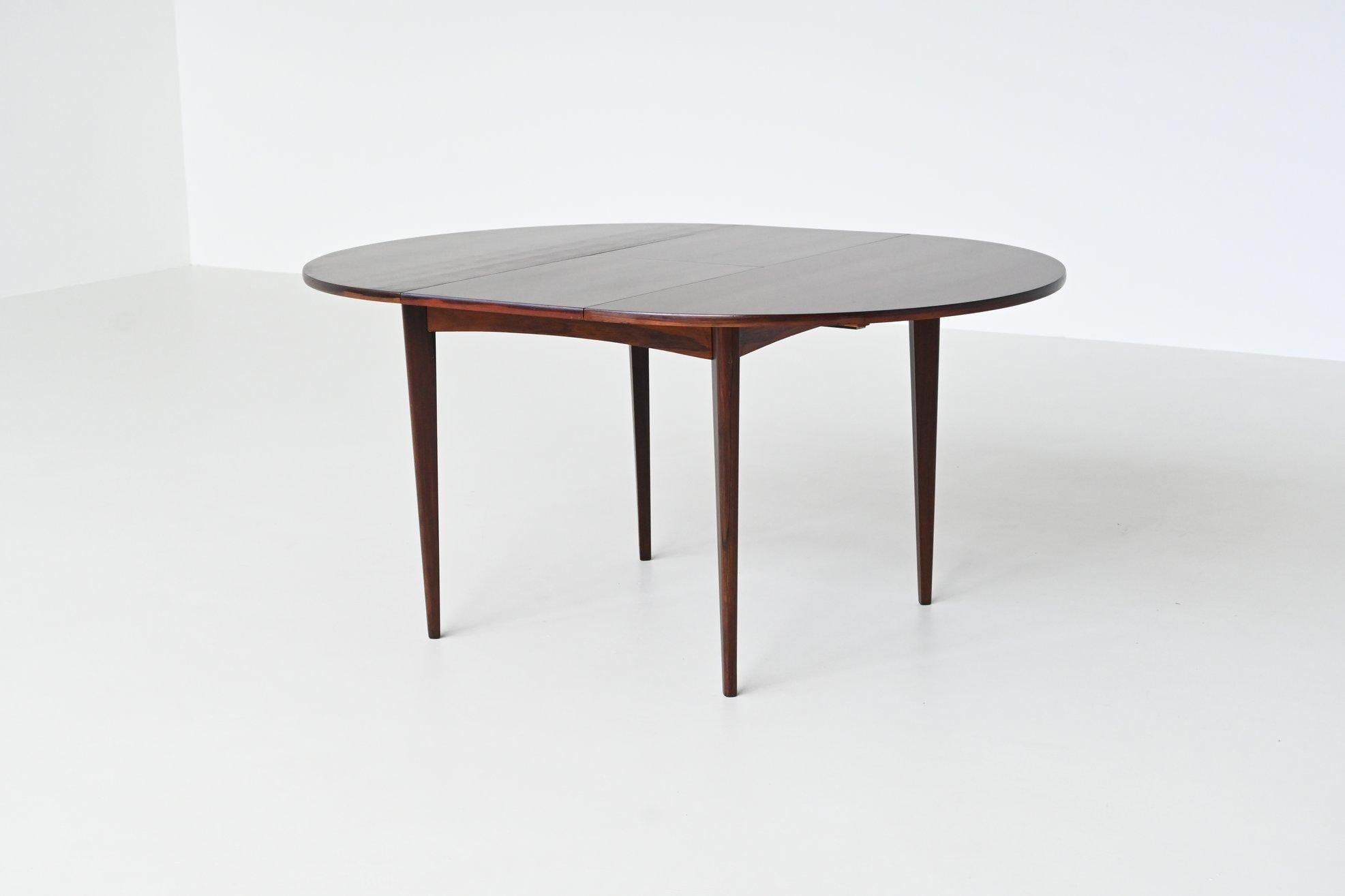Scandinavian Modern Danish extendable oval shaped dining table in rosewood Denmark 1960