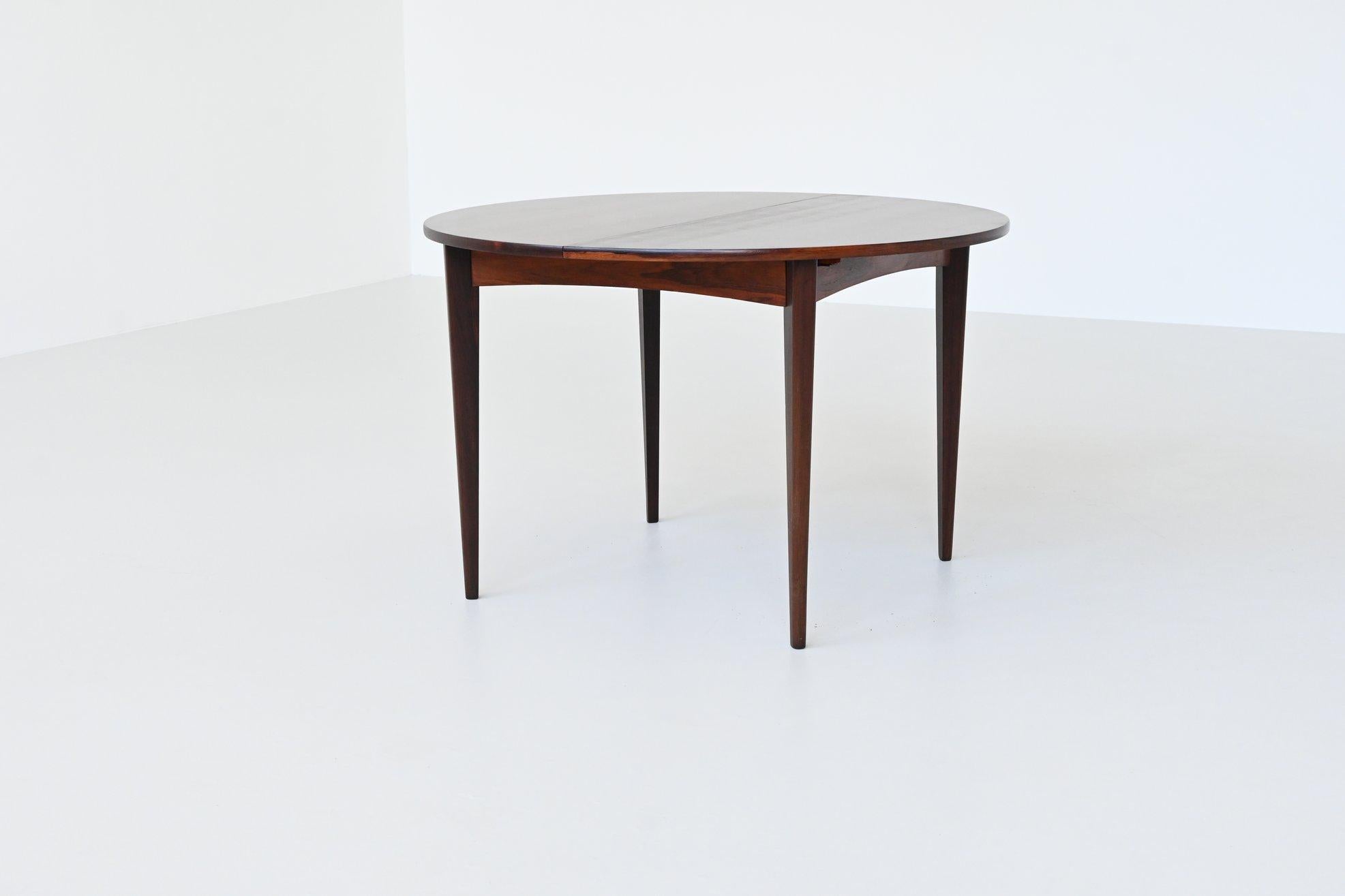 Danish extendable oval shaped dining table in rosewood Denmark 1960 2