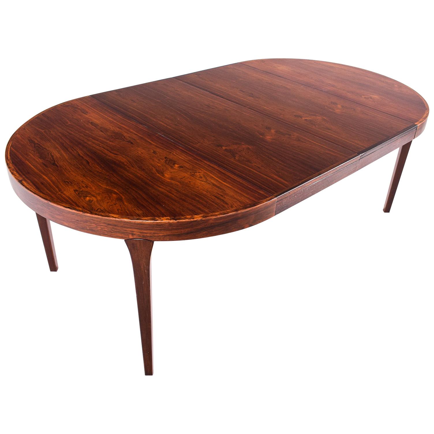 Danish Extendable Round Dining Table in Rosewood