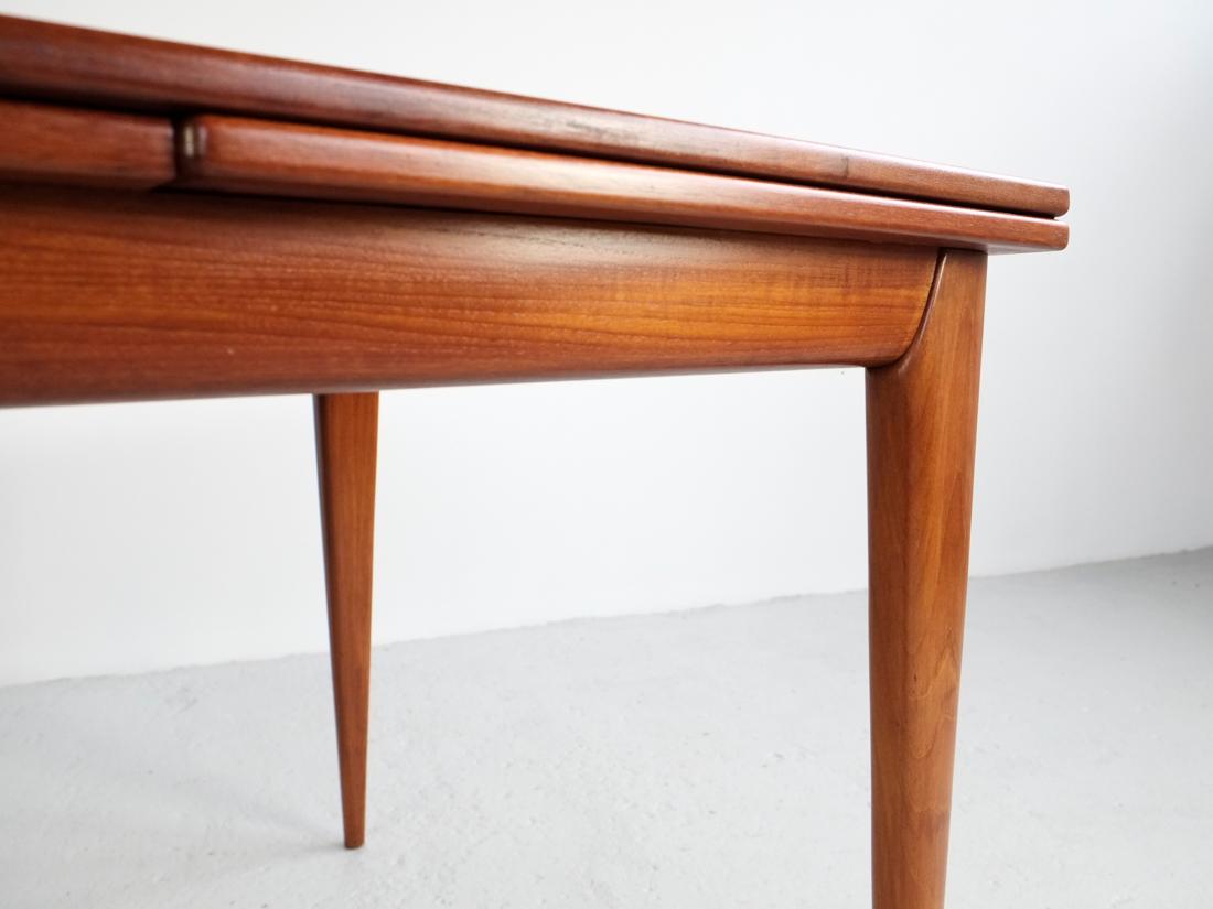 Danish Extendable Table in Teak with 2 Extensions by Møller, 1960s 1