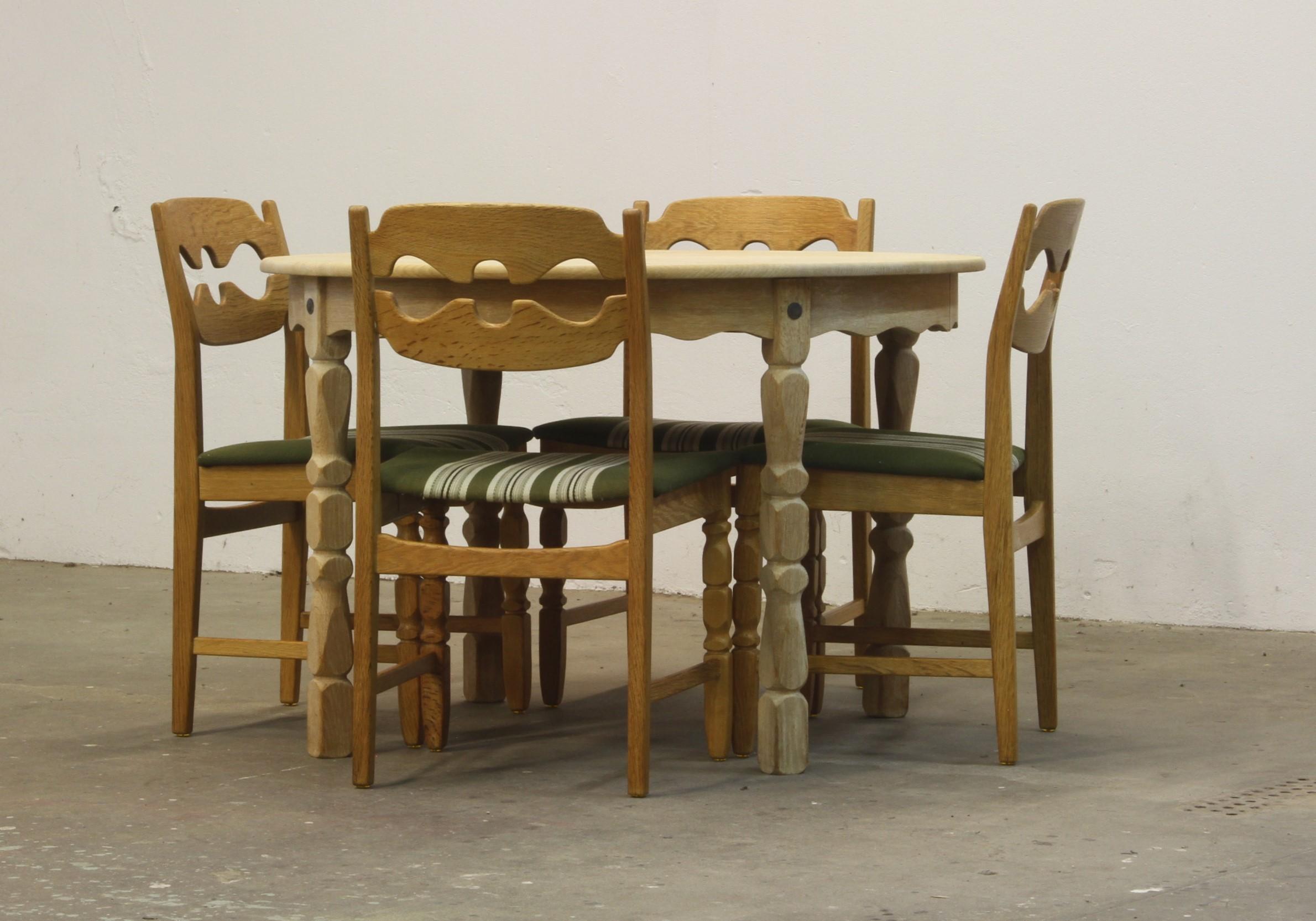 Danish Extending Dining Table in Light Raw Oak by Henning Kjærnulf 8