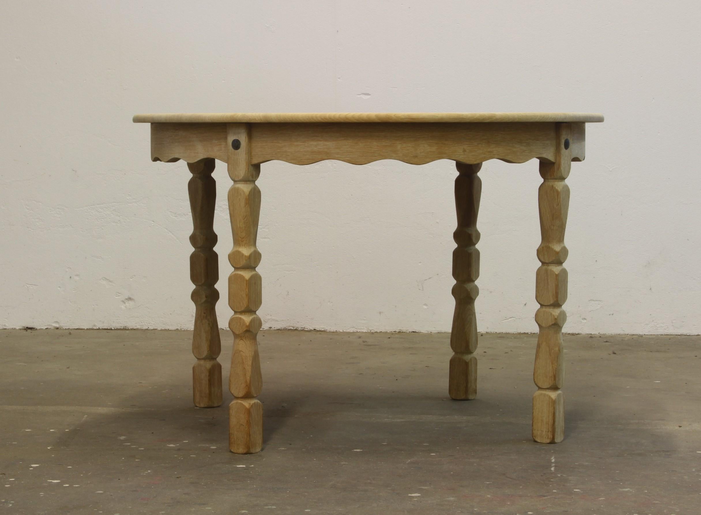 Danish Extending Dining Table in Light Raw Oak by Henning Kjærnulf 14