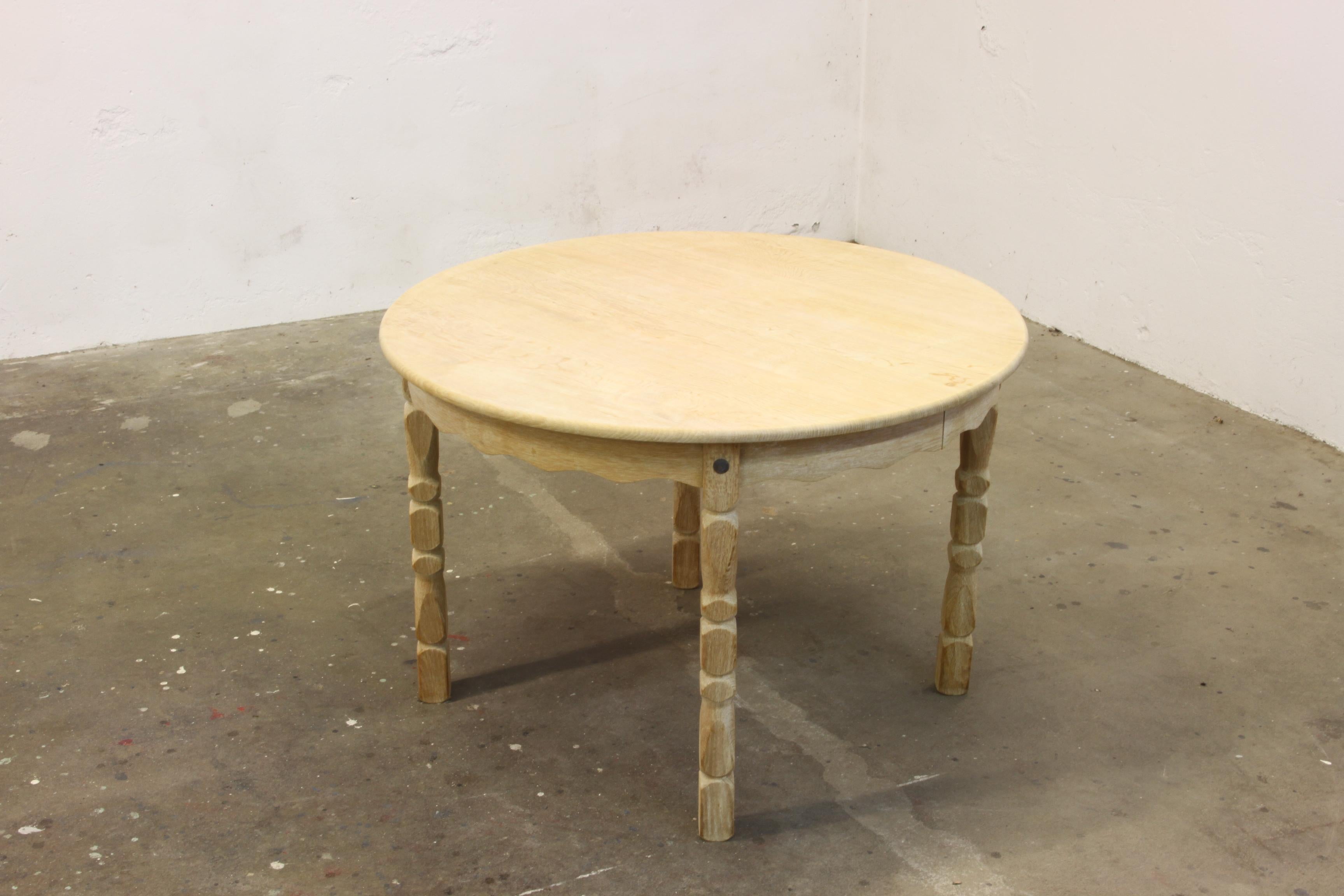 Danish Extending Dining Table in Light Raw Oak by Henning Kjærnulf 4