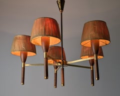 Dänischer fünfarmiger Kronleuchter aus Holz und Messing, 1950er Jahre
