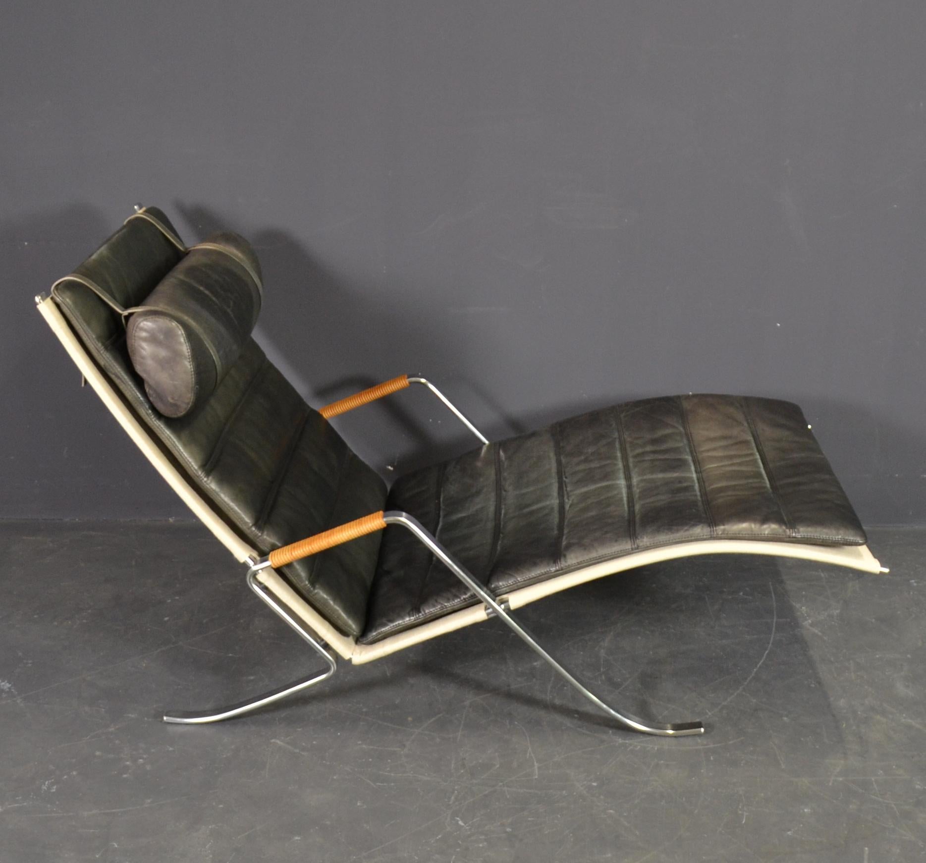 Scandinavian Modern Danish FK 87 Grasshopper Chaise Lounge Fabricius & Kastholm, Lange Production
