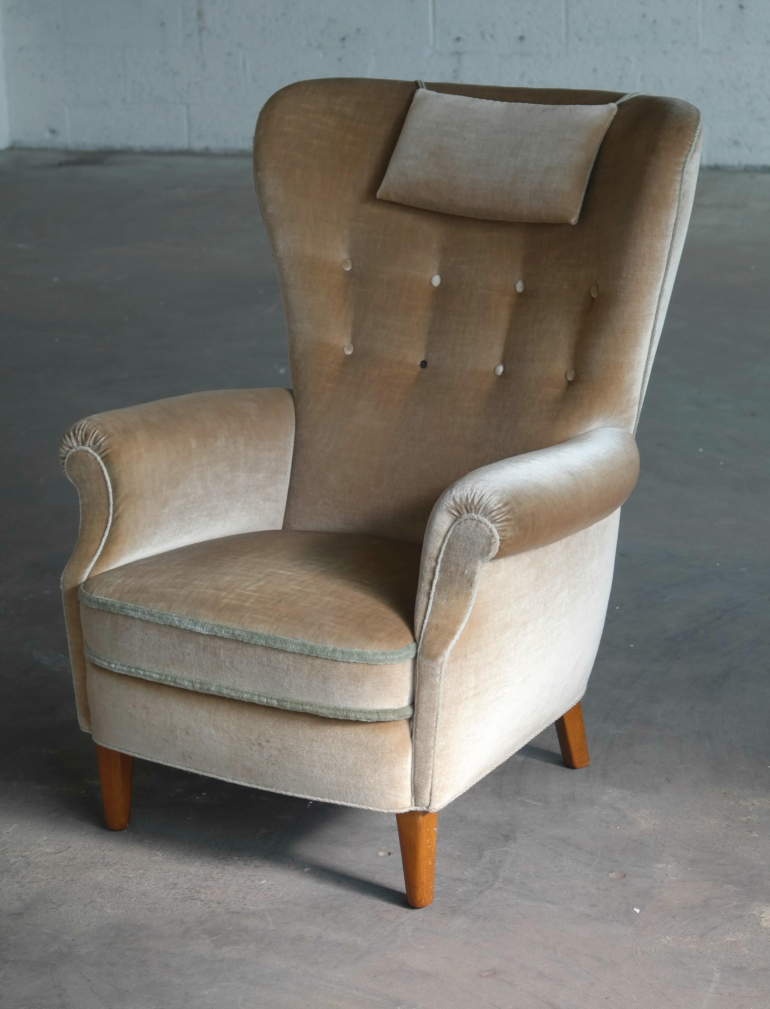 Dänischer Flemming Lassen oder Fritz Hansen Stil 1940er Jahre High Back Lounge Chair (Mitte des 20. Jahrhunderts)