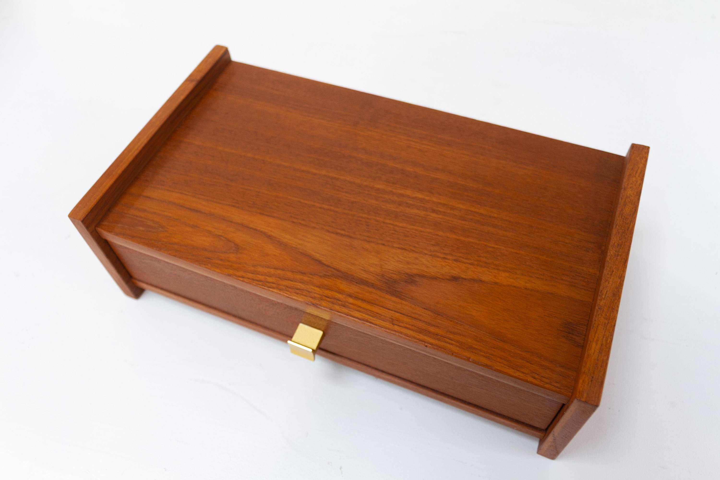 Danish Floating Teak Shelf with Drawer, 1960s. For Sale 1