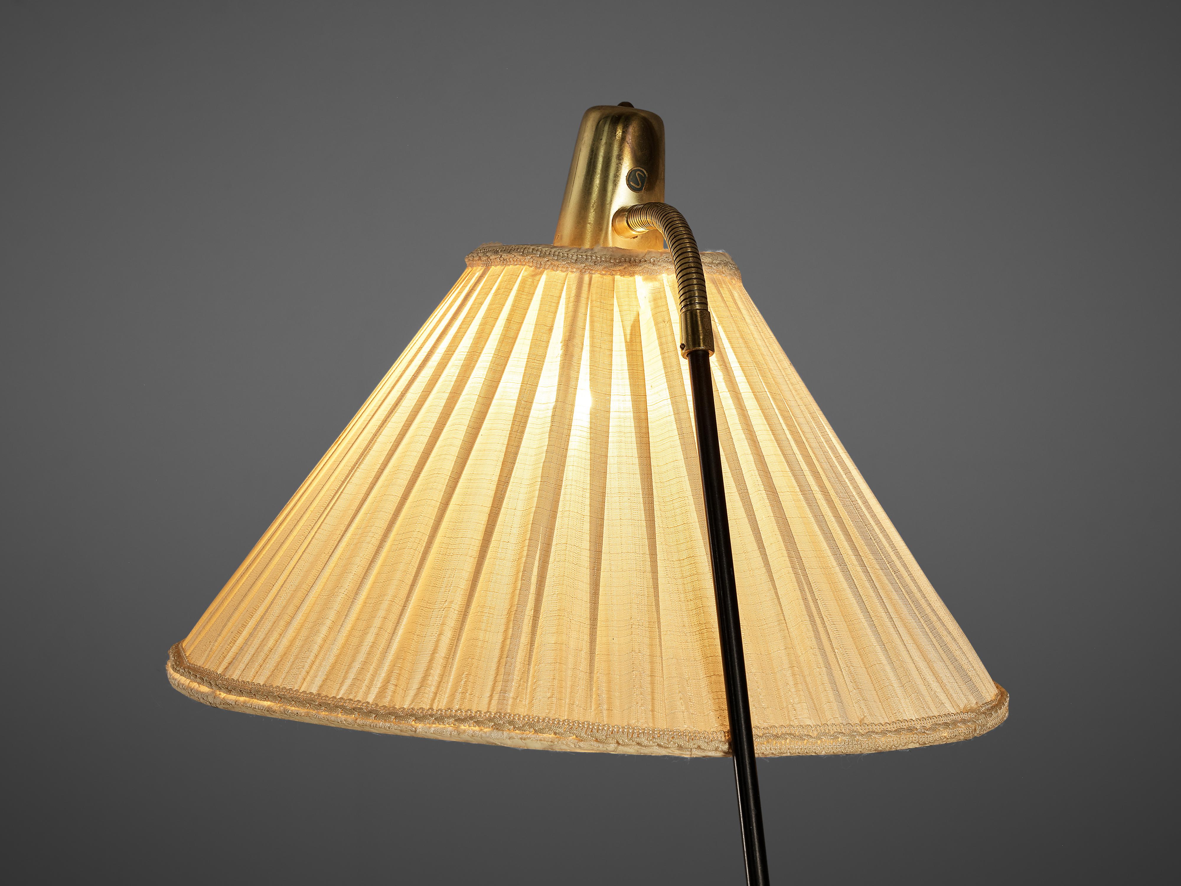 Danish Floor Lamp in Metal with Fabric Shade (Dänisch)
