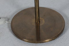 Lampada da terra danese Jo Hammerborg, stile metà secolo, teak, ottone e metallo nero
