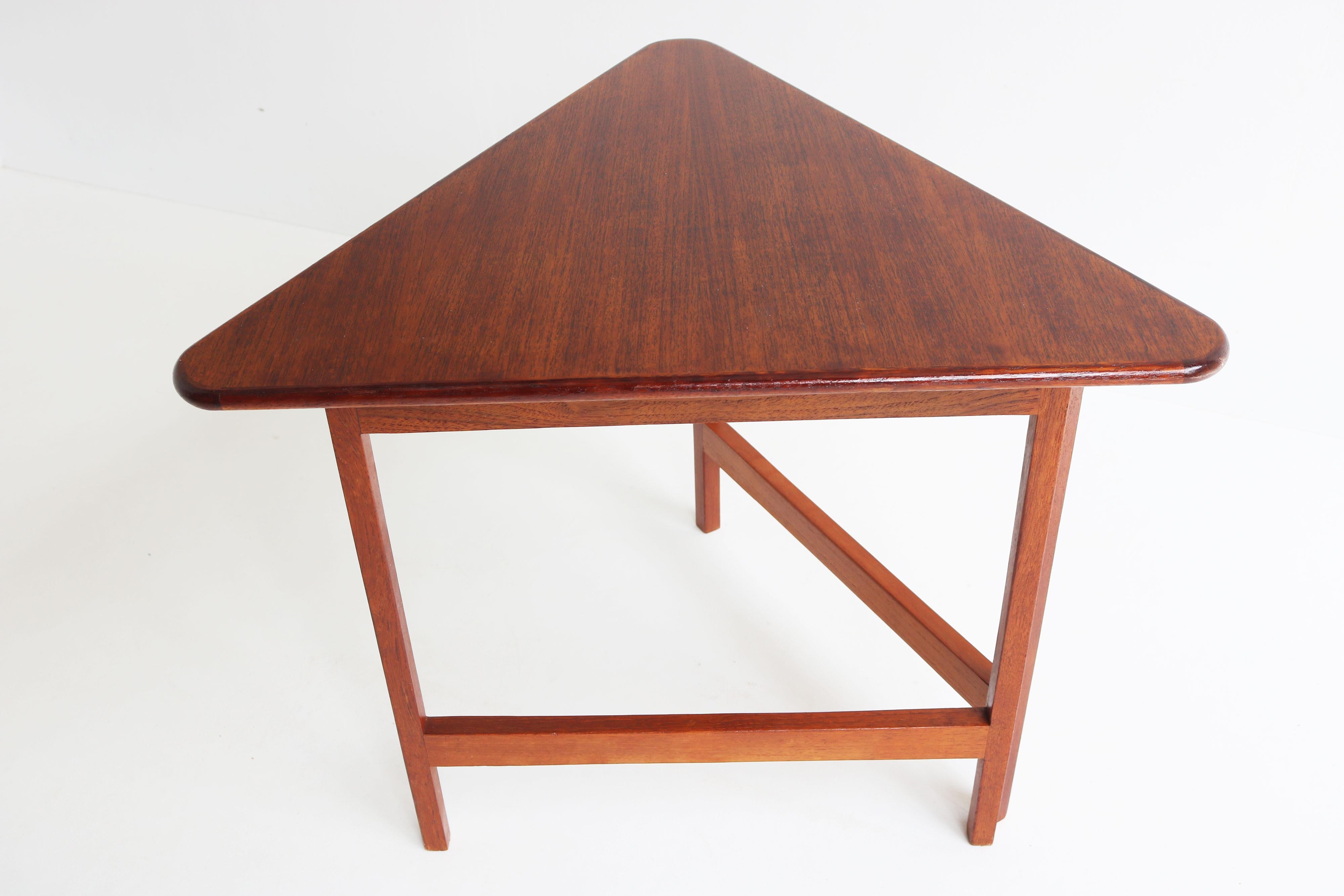 Danish Foldable Side Table in teak Designed by Illum Wikkelsø for CFC Silkeborg For Sale 2