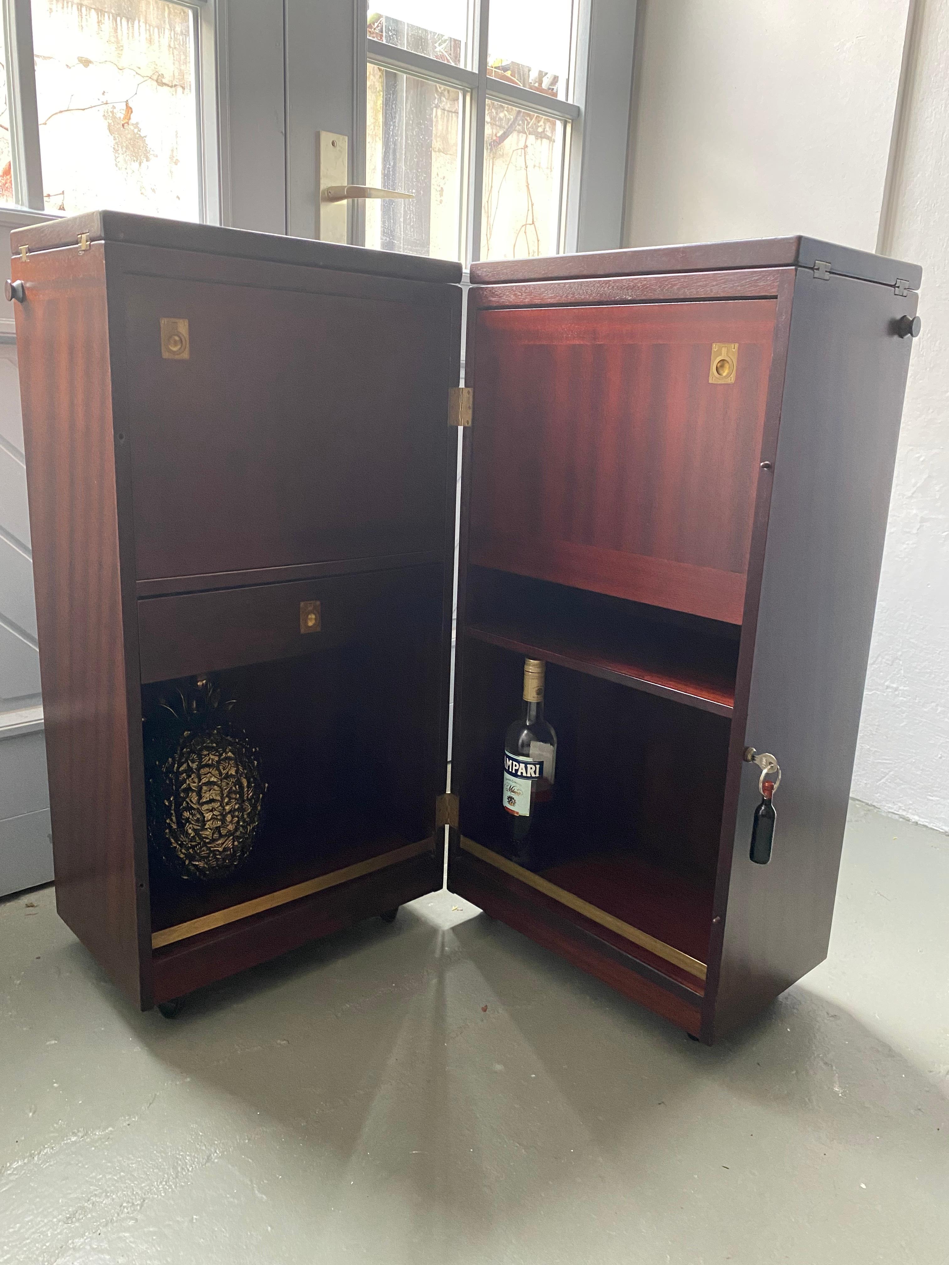 Bar pliant danois avec meuble rotatif de Reno Wahl pour Drylund, années 1960 en vente 11