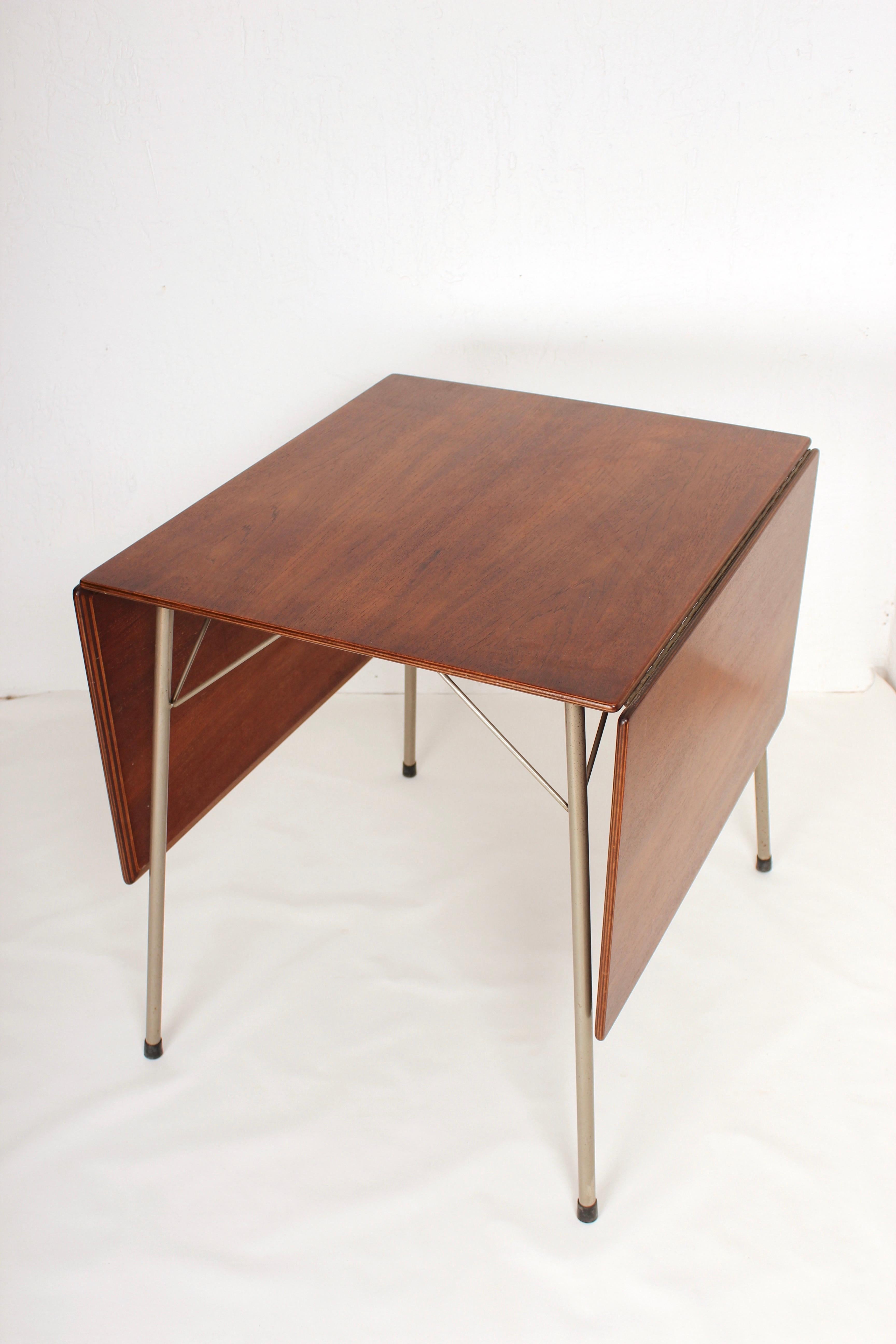 Métal Table de salle à manger danoise pliante par Arne Jacobsen pour Fritz Hansen Modèle 3601, années 1950 en vente
