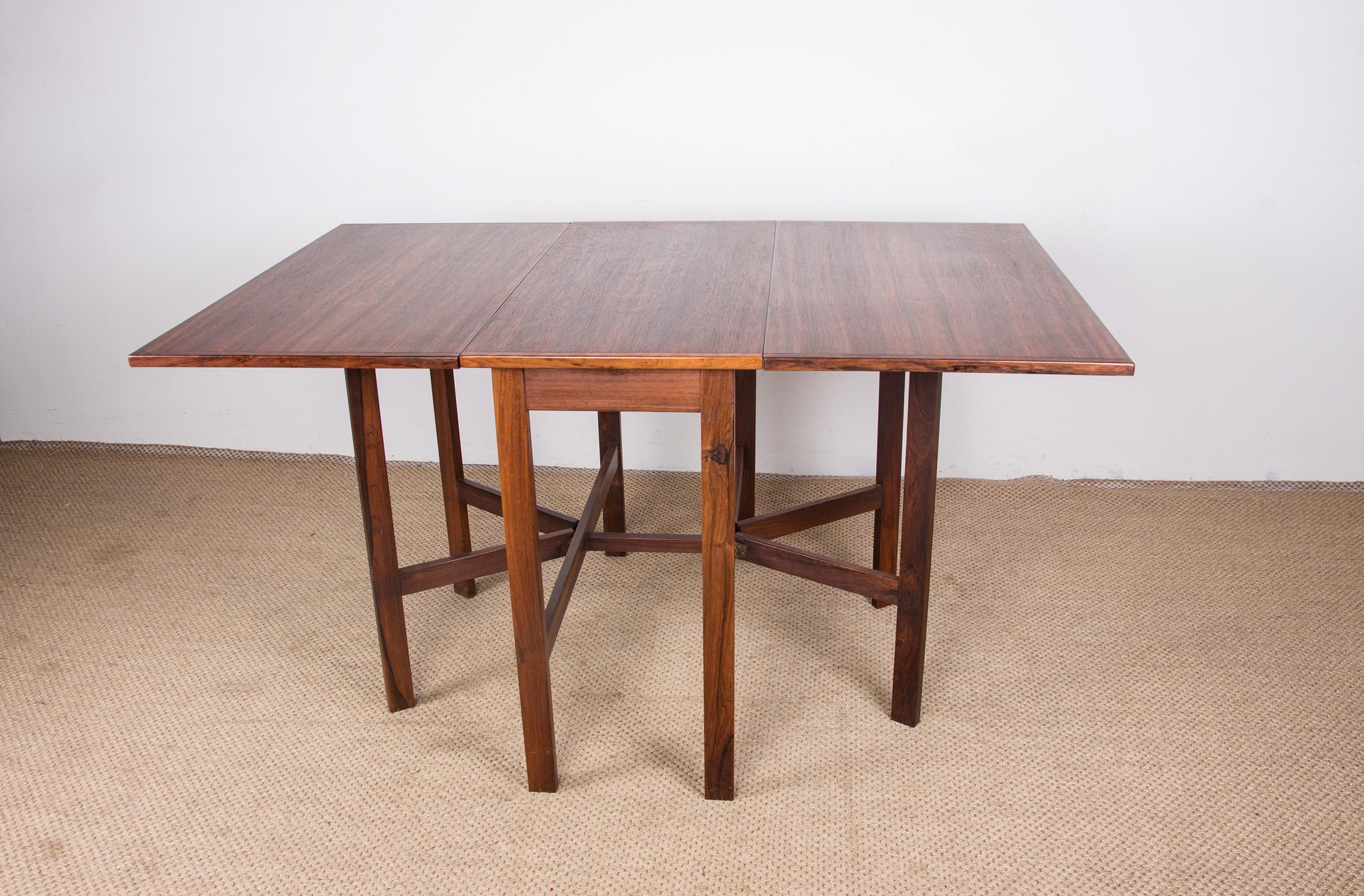 Danish Folding Table Extendable in Rosewood, with 2 Folding Extensions, 1960 For Sale 5