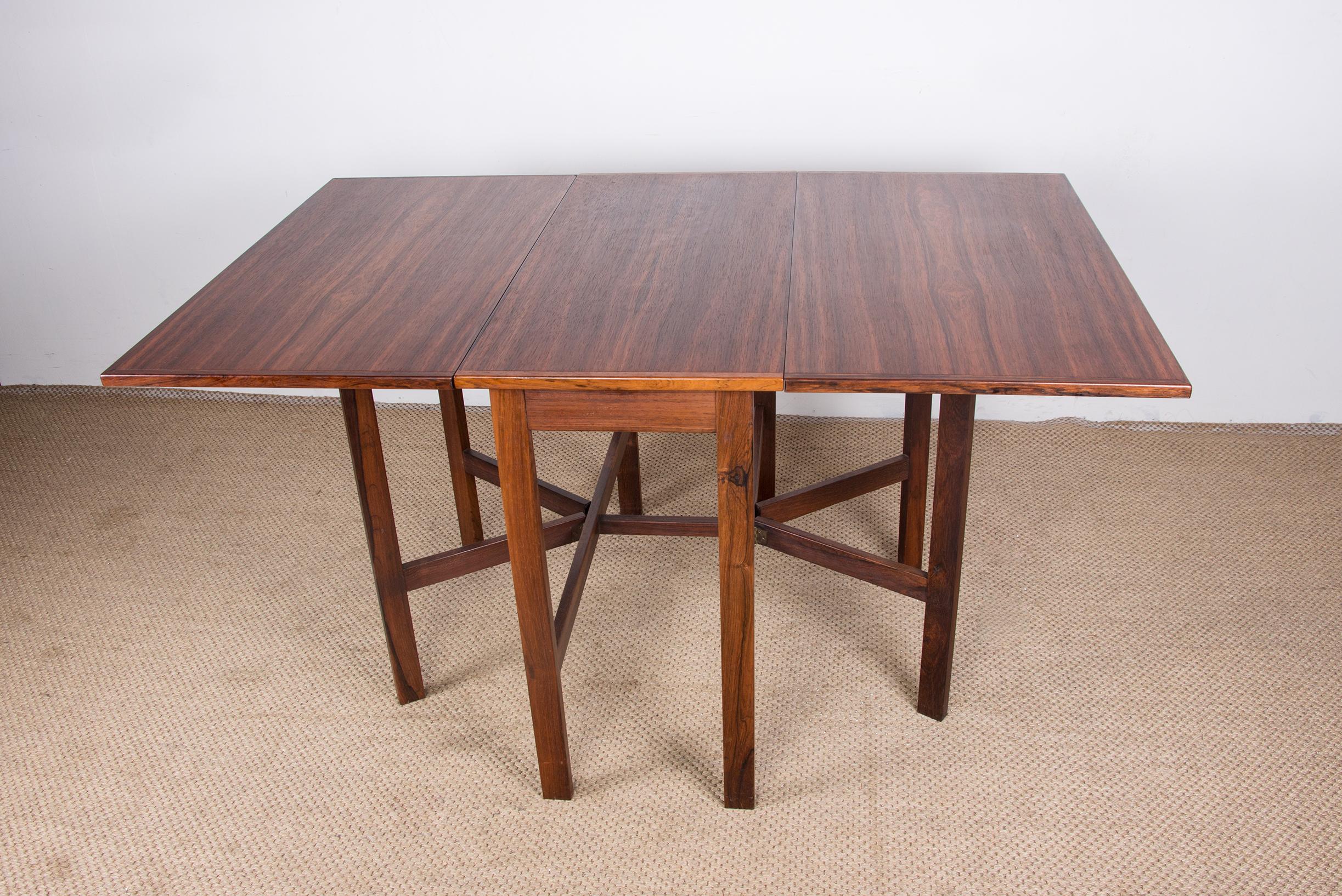 Danish Folding Table Extendable in Rosewood, with 2 Folding Extensions, 1960 For Sale 6