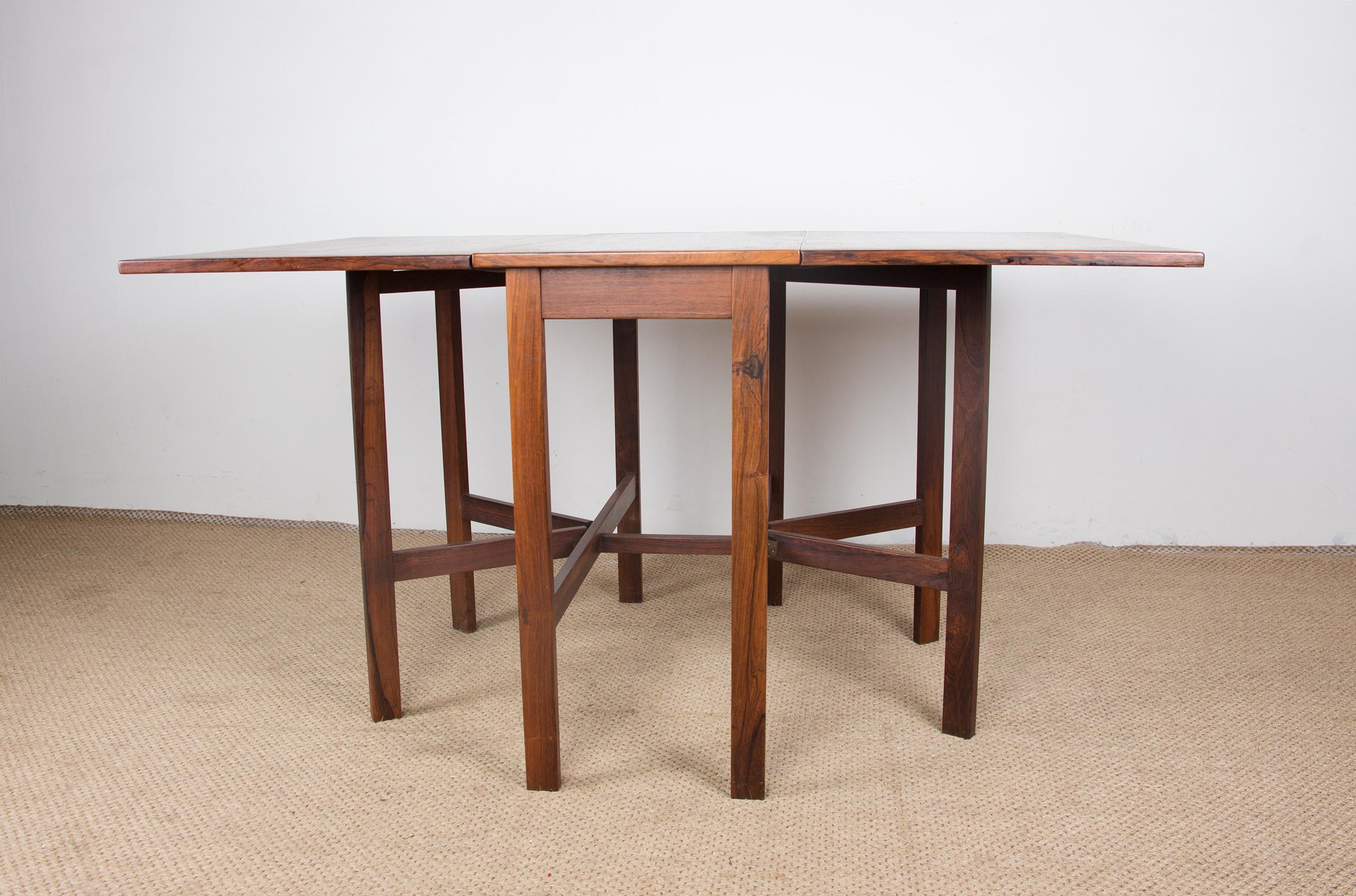 Danish Folding Table Extendable in Rosewood, with 2 Folding Extensions, 1960 For Sale 3