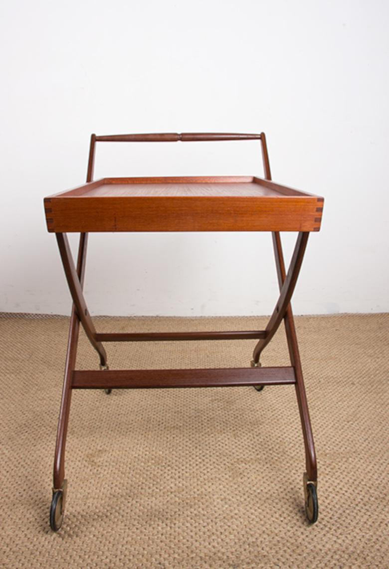 Danish folding teak rolling table by Svend Aage Madsen for Illums Bolhigus 1960. For Sale 5