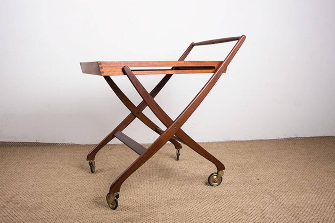 Danish folding teak rolling table by Svend Aage Madsen for Illums Bolhigus 1960. For Sale 7
