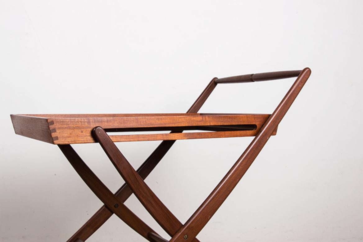 Danish folding teak rolling table by Svend Aage Madsen for Illums Bolhigus 1960. For Sale 8