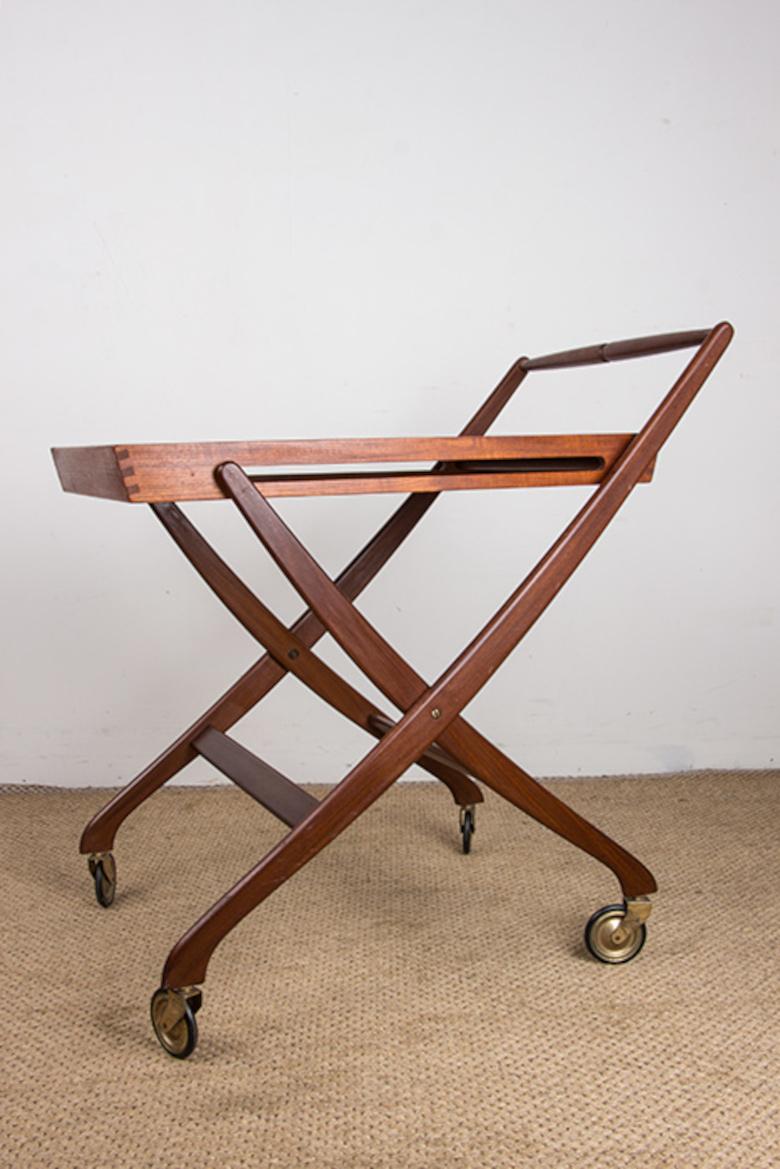 Danish folding teak rolling table by Svend Aage Madsen for Illums Bolhigus 1960. For Sale 11