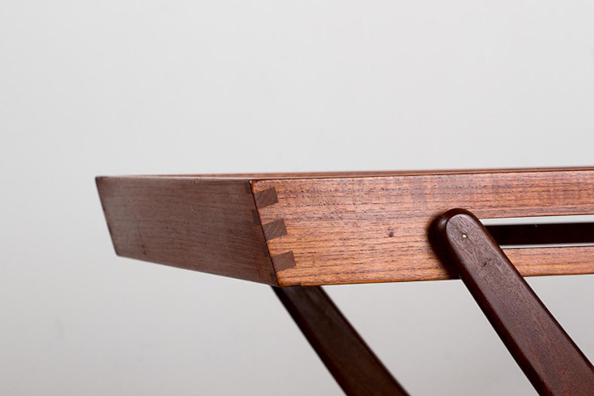 Danish folding teak rolling table by Svend Aage Madsen for Illums Bolhigus 1960. For Sale 12