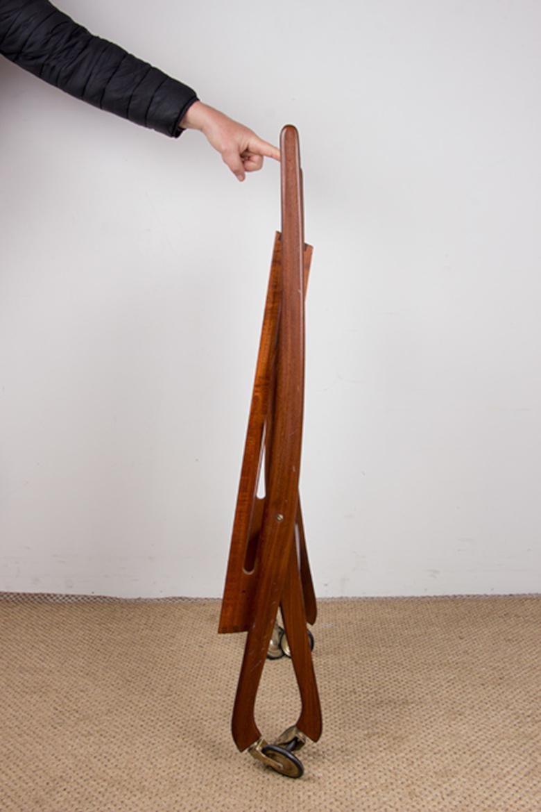 Danish folding teak rolling table by Svend Aage Madsen for Illums Bolhigus 1960. For Sale 13