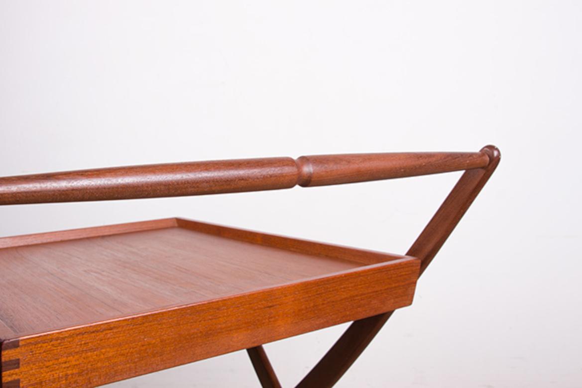 Danish folding teak rolling table by Svend Aage Madsen for Illums Bolhigus 1960. For Sale 3