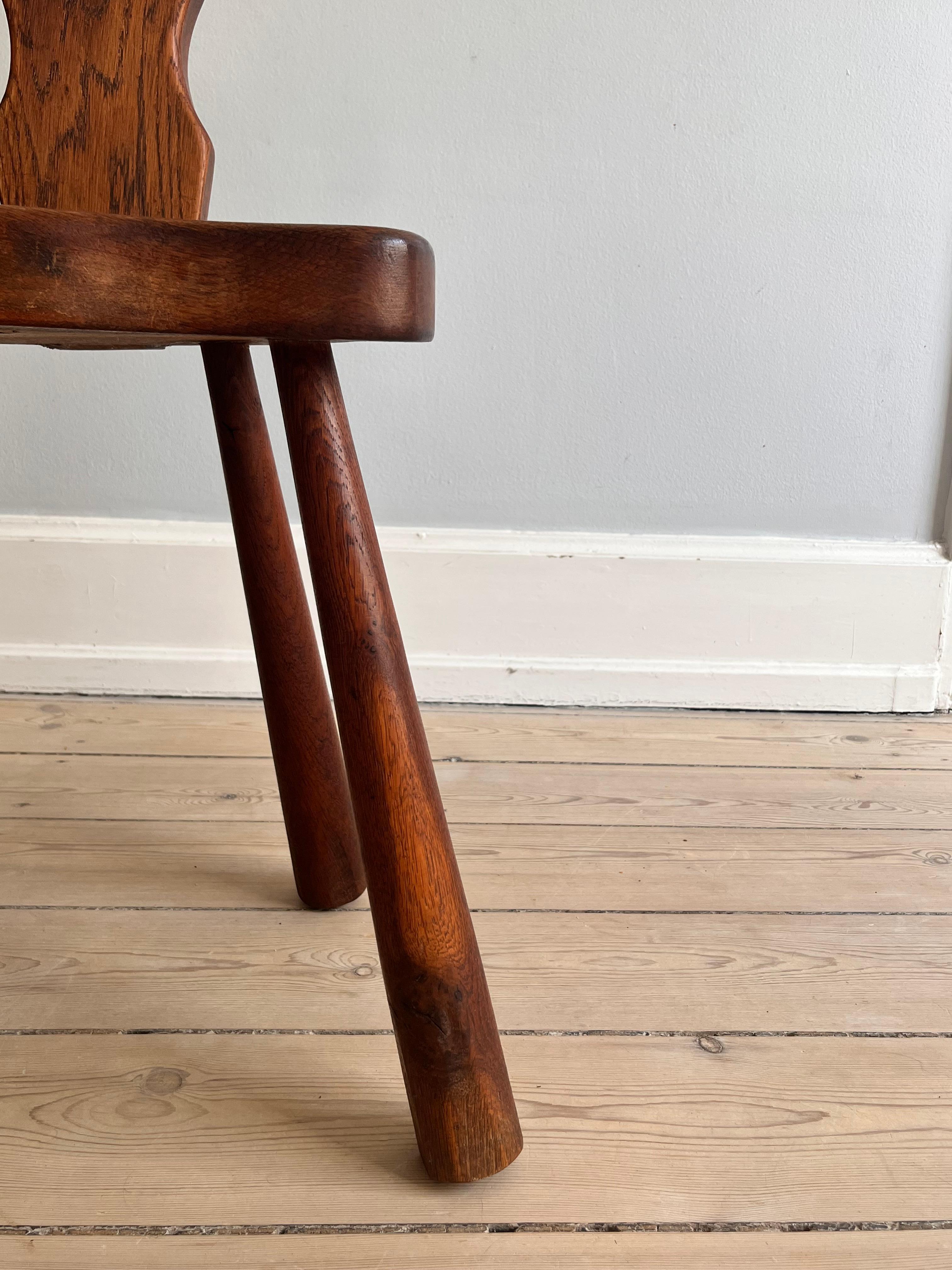 Dänischer Folklore-Bocktisch und Hocker aus massiver Eiche im Angebot 5