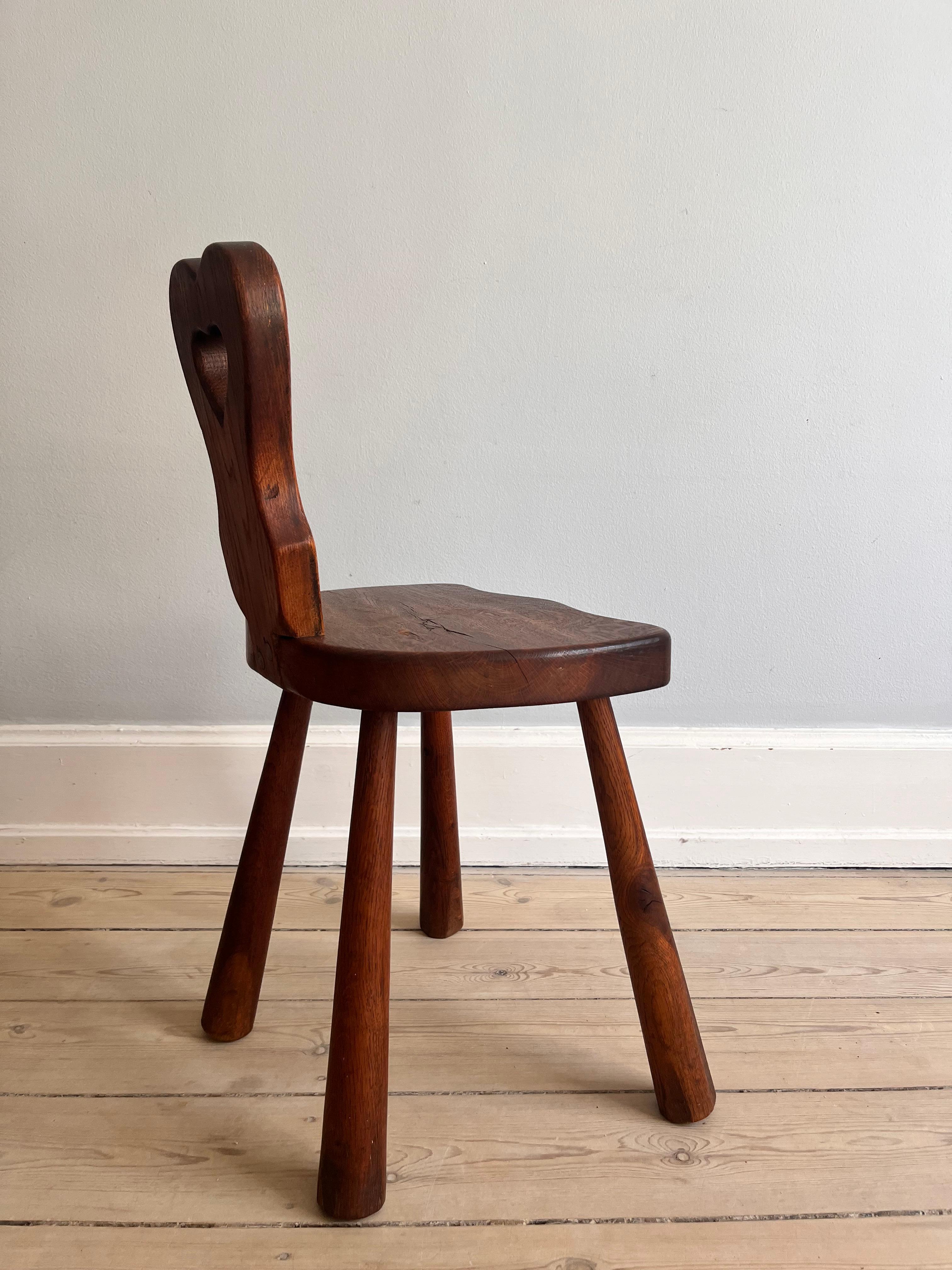 Dänischer Folklore-Bocktisch und Hocker aus massiver Eiche im Angebot 2