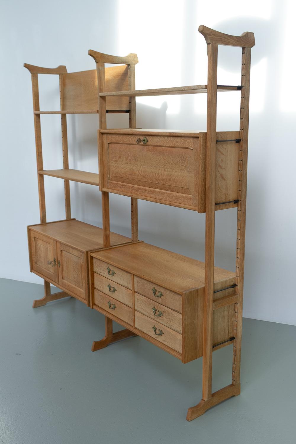Freistehendes Bücherregal aus Eiche von Henning Kjærnulf für Nyrup Møbler, 1960er Jahre. im Angebot 5