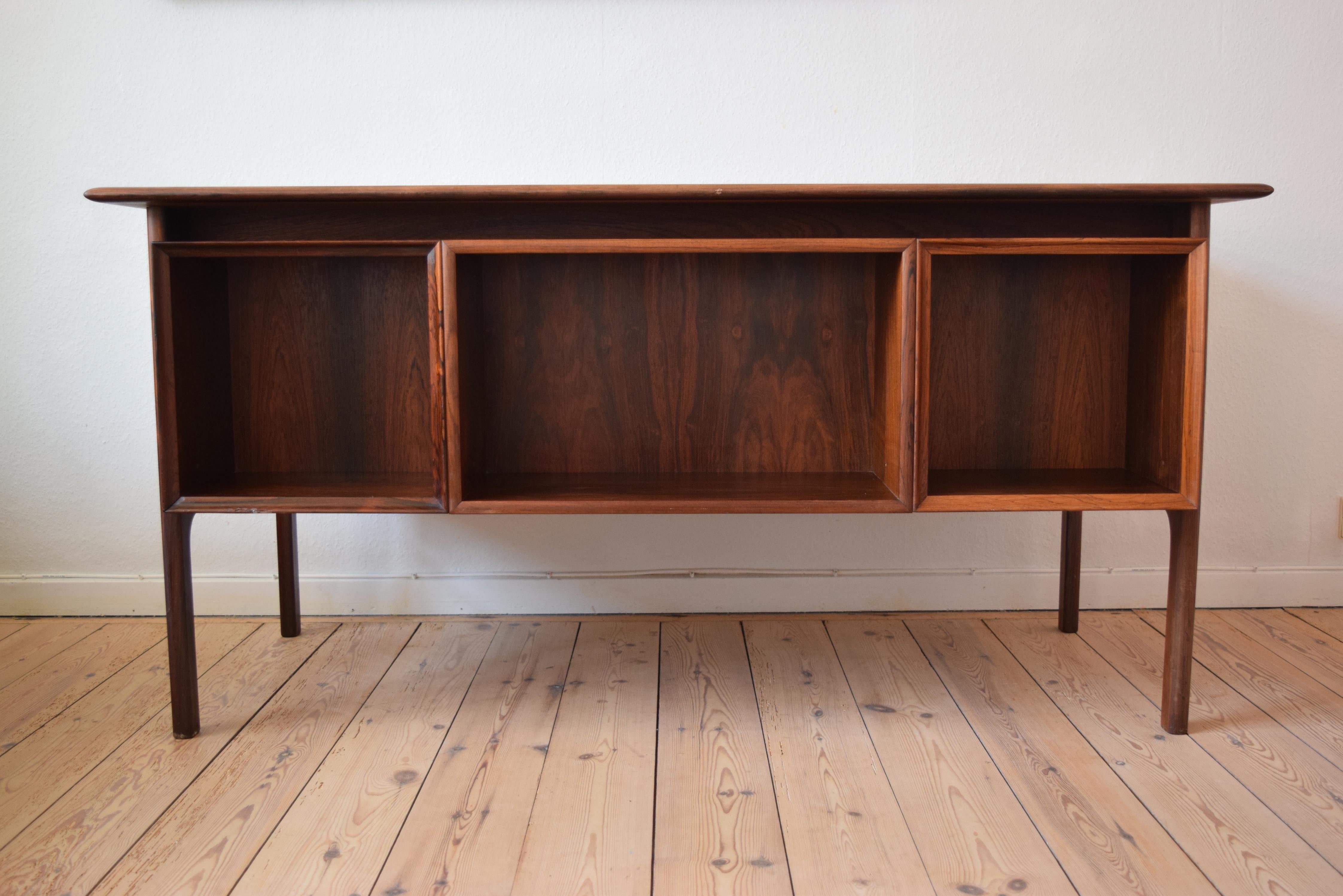 Mid-20th Century Danish Freestanding Rosewood Desk by Arne Vodder