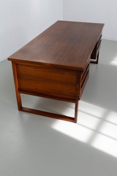 Danish Freestanding Rosewood Desk by Hvidt & Mølgaard for Pontoppidan, 1960s.